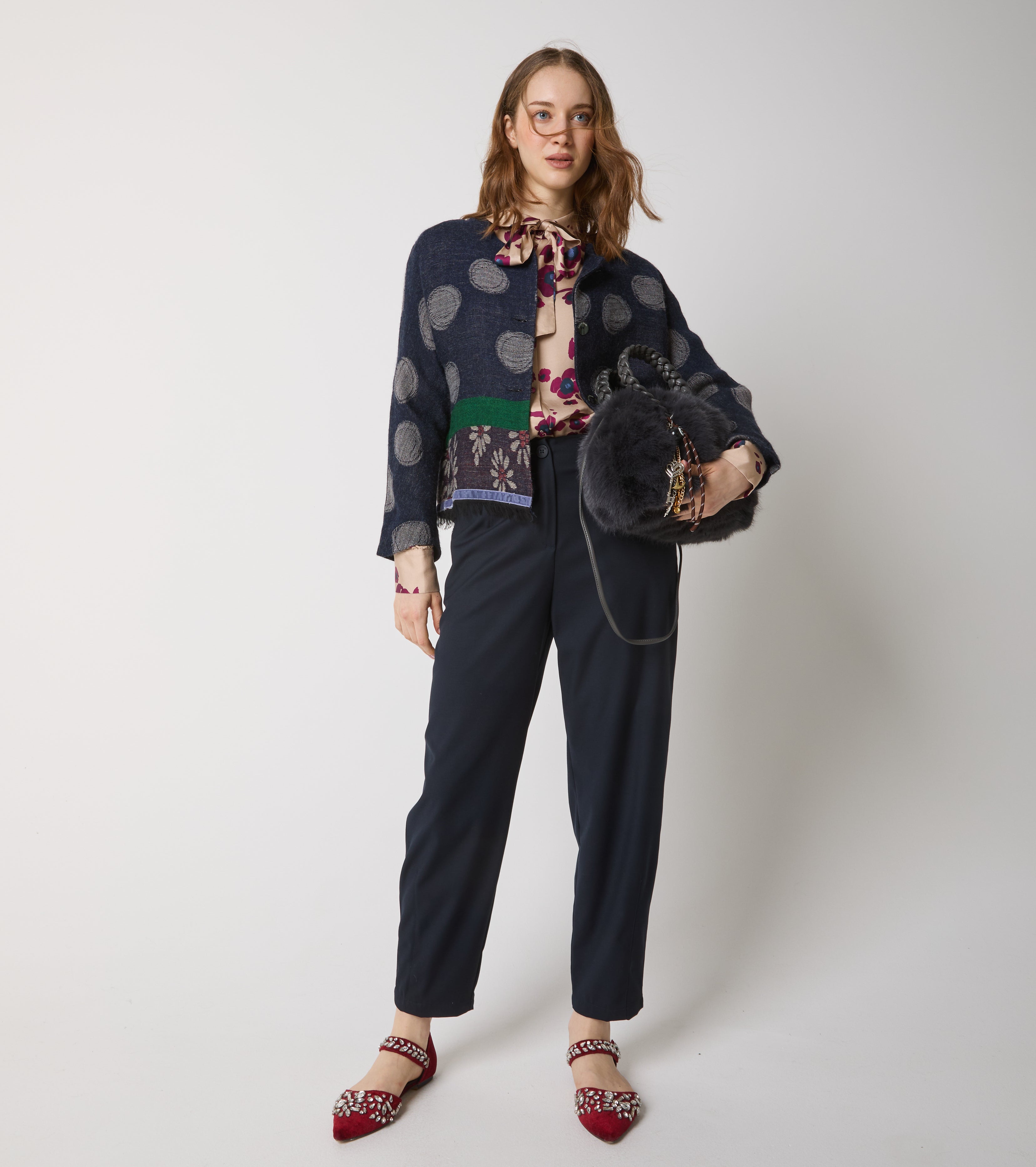 Pantaloni cropped stretch con tasche