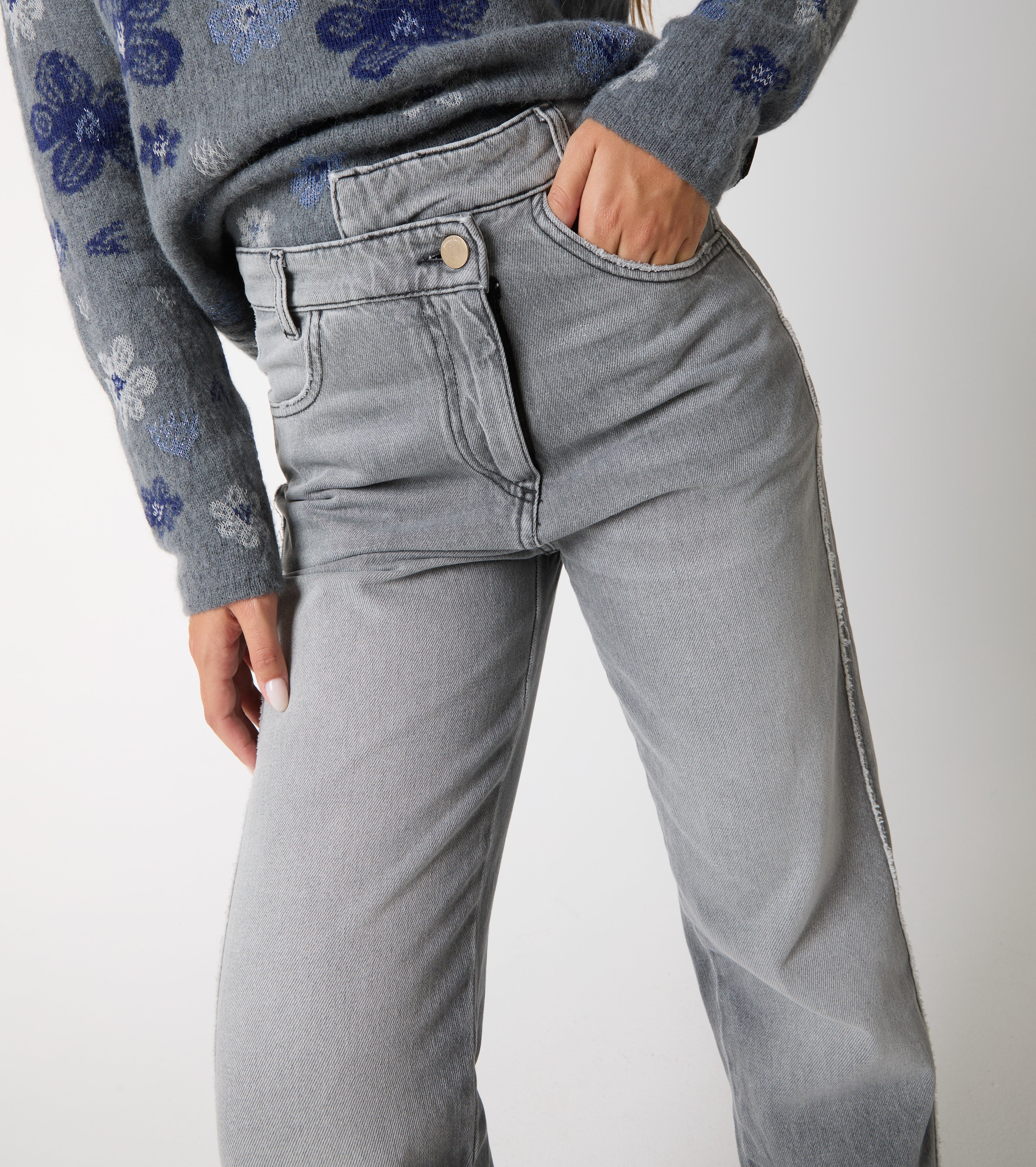 Brugte bomuldsjeans med opsmøg