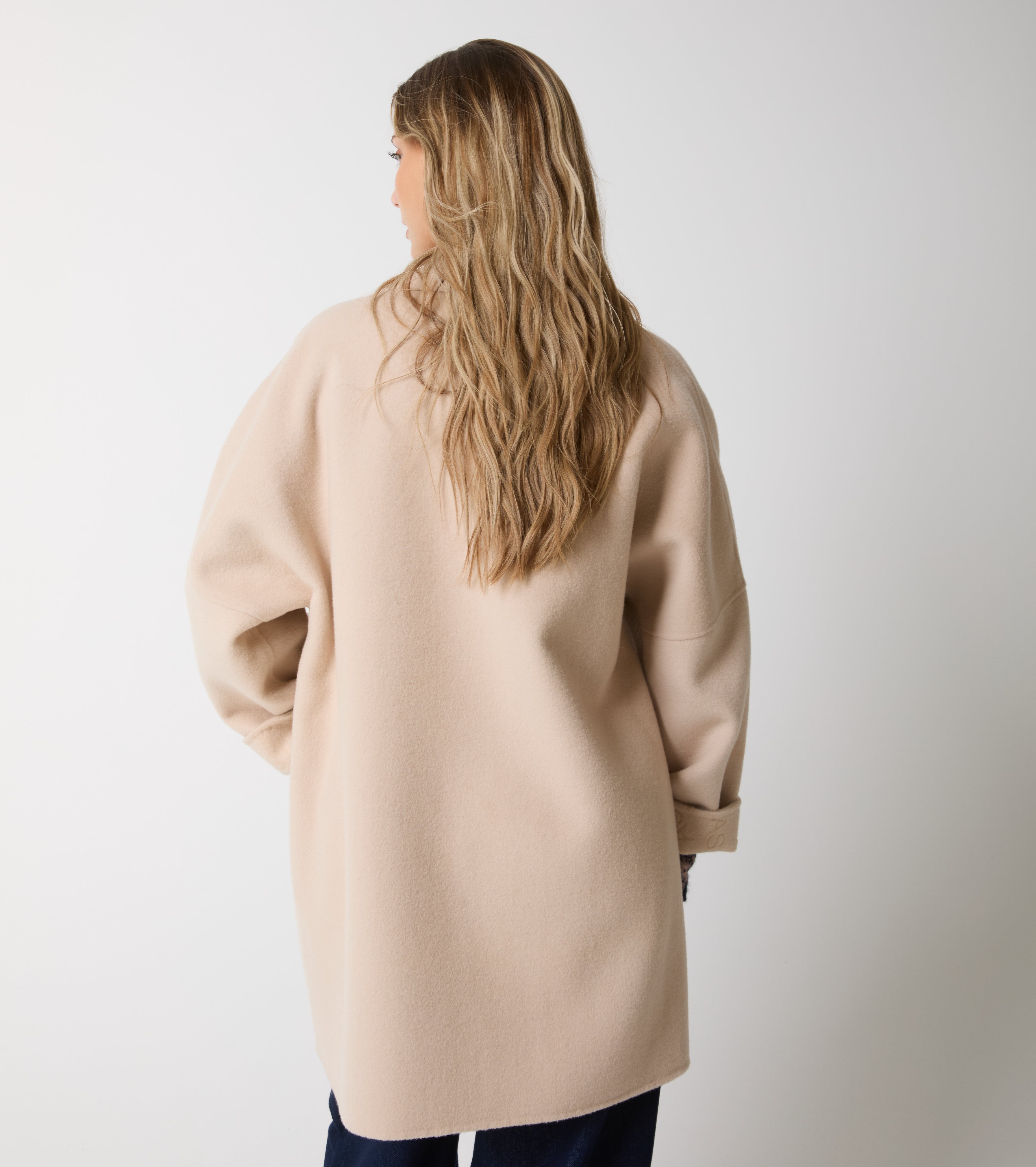 Wool coat with lapels