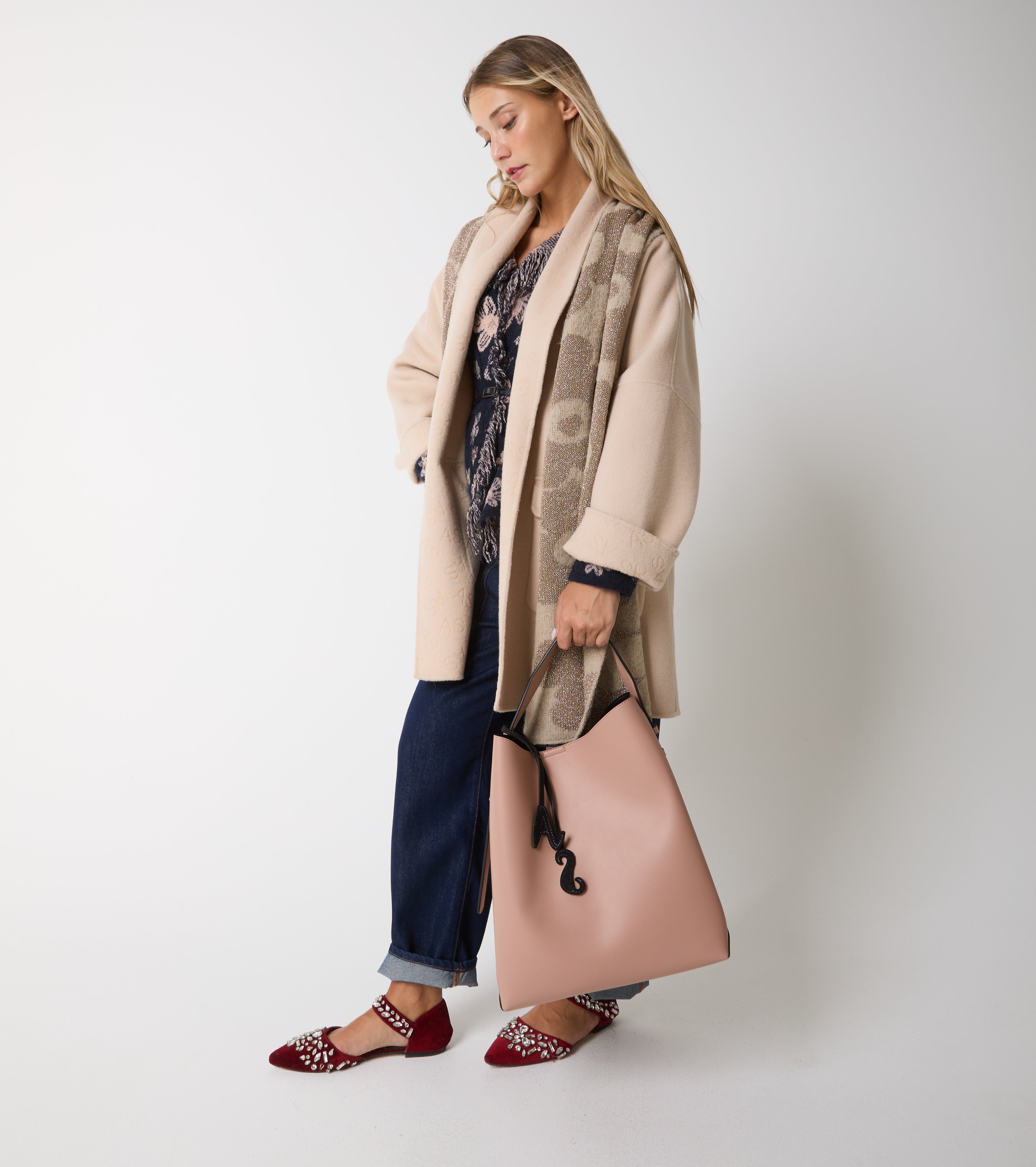 Wool coat with lapels