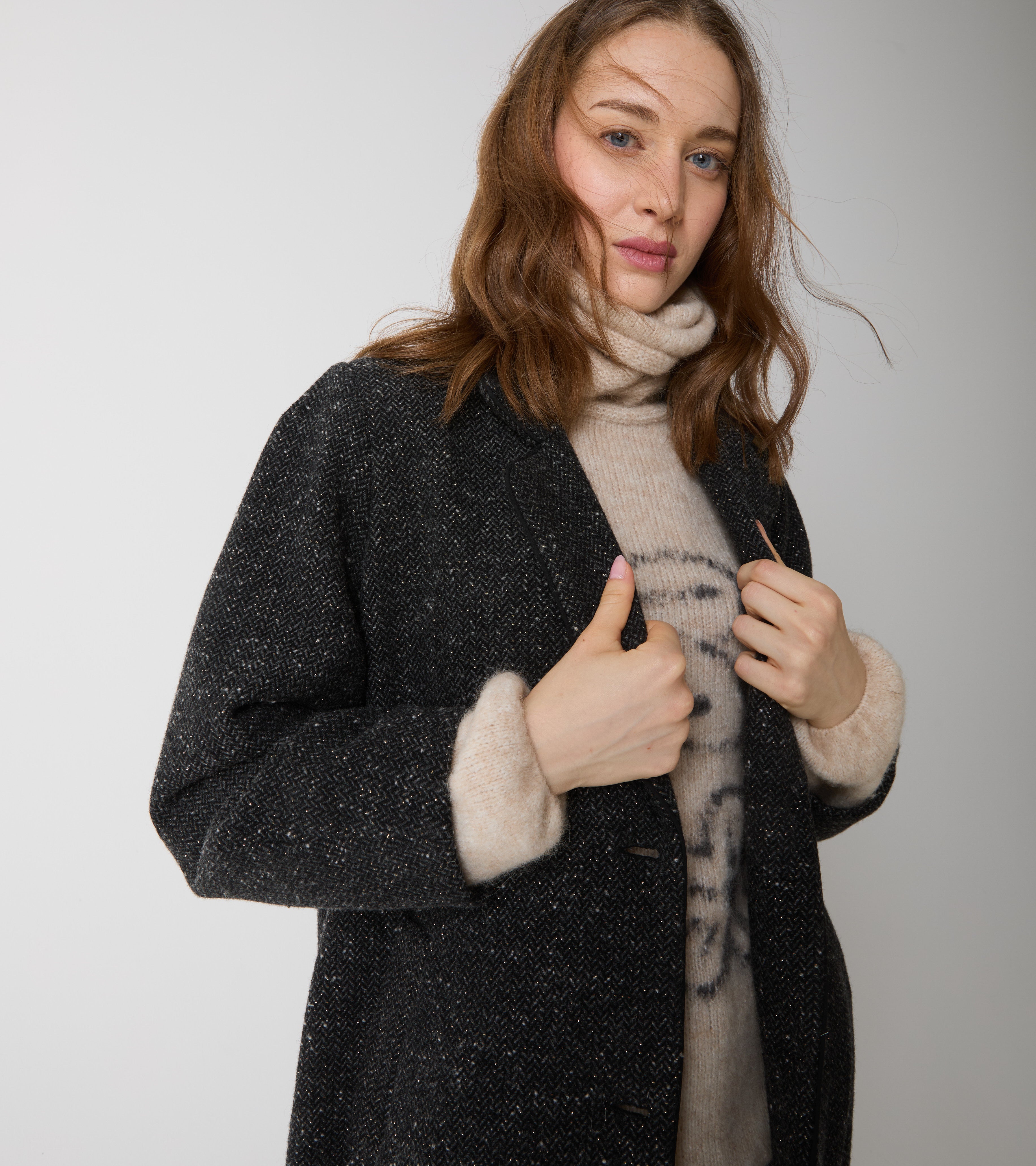 Wool coat with lapels
