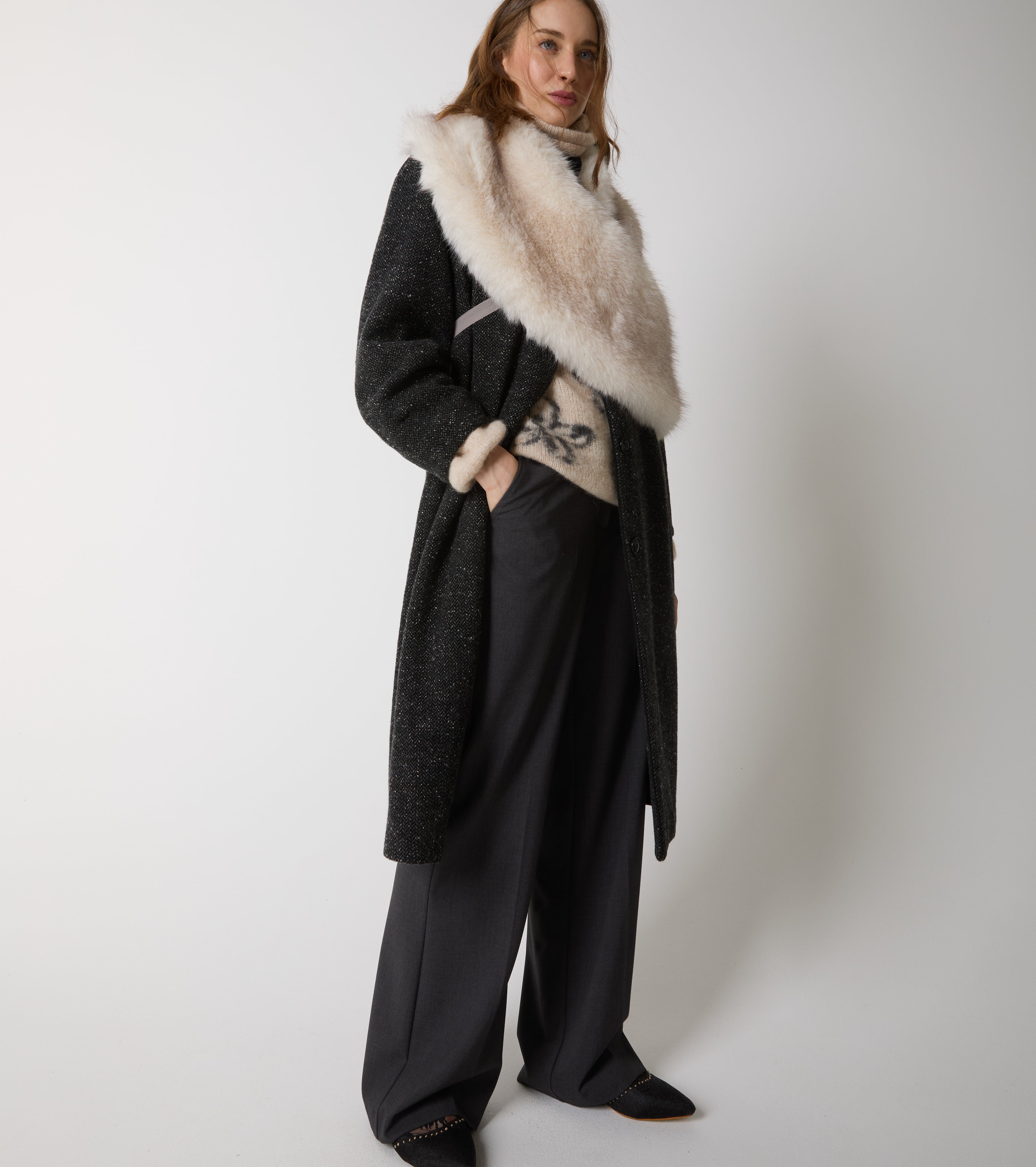 Wool coat with lapels