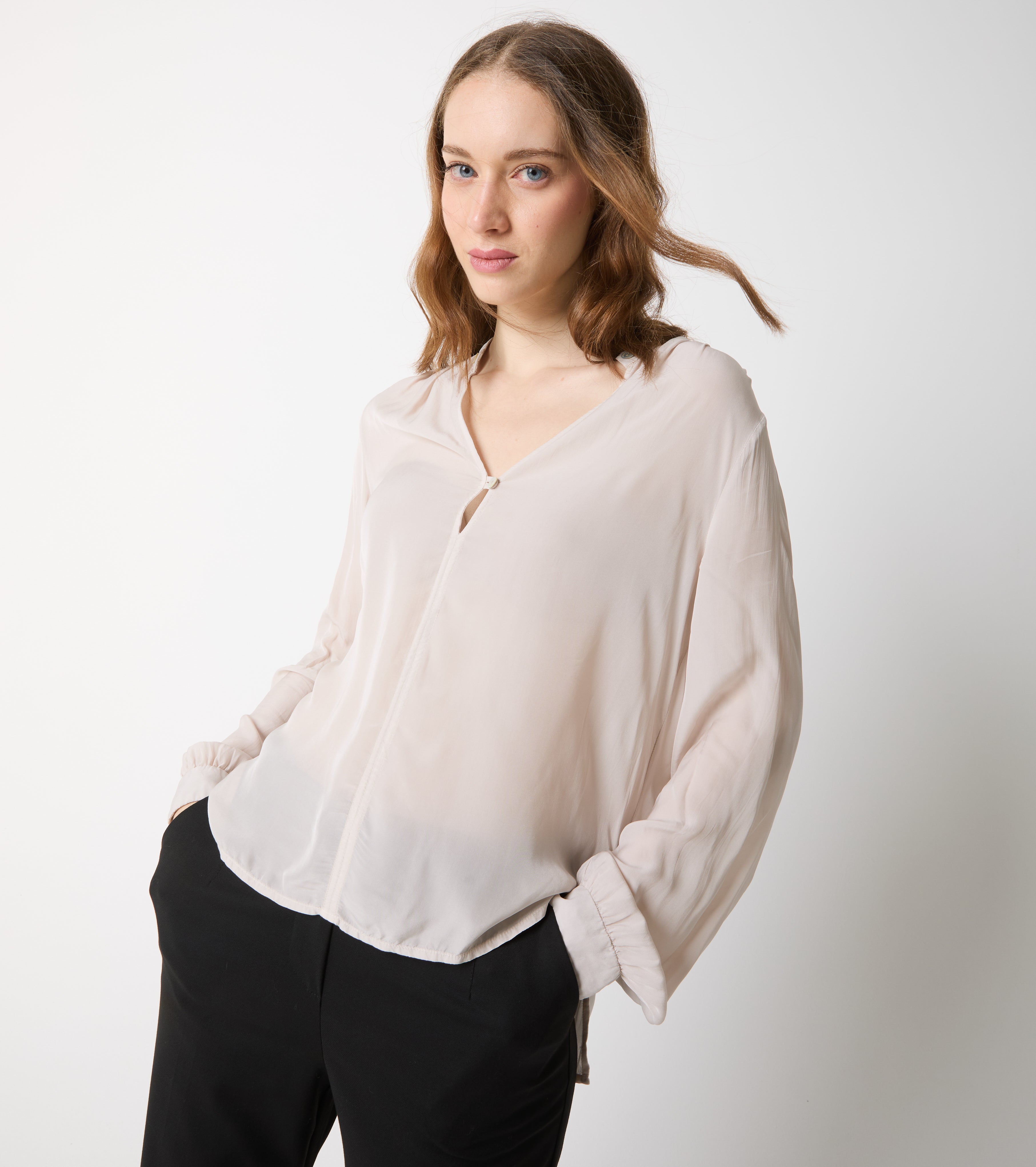 Bluse med V-hals
