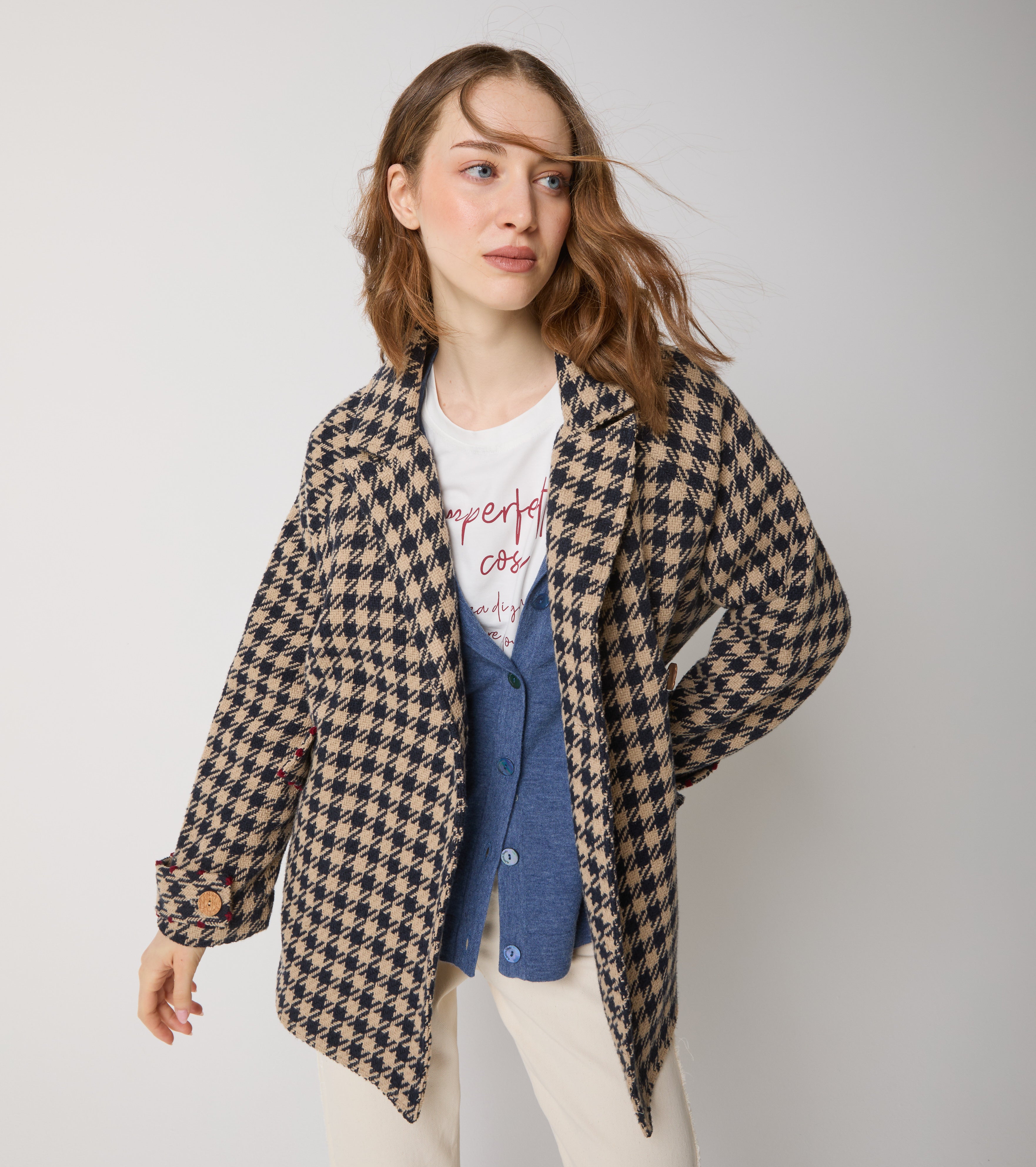 Uldcardigan med lomme og knapper