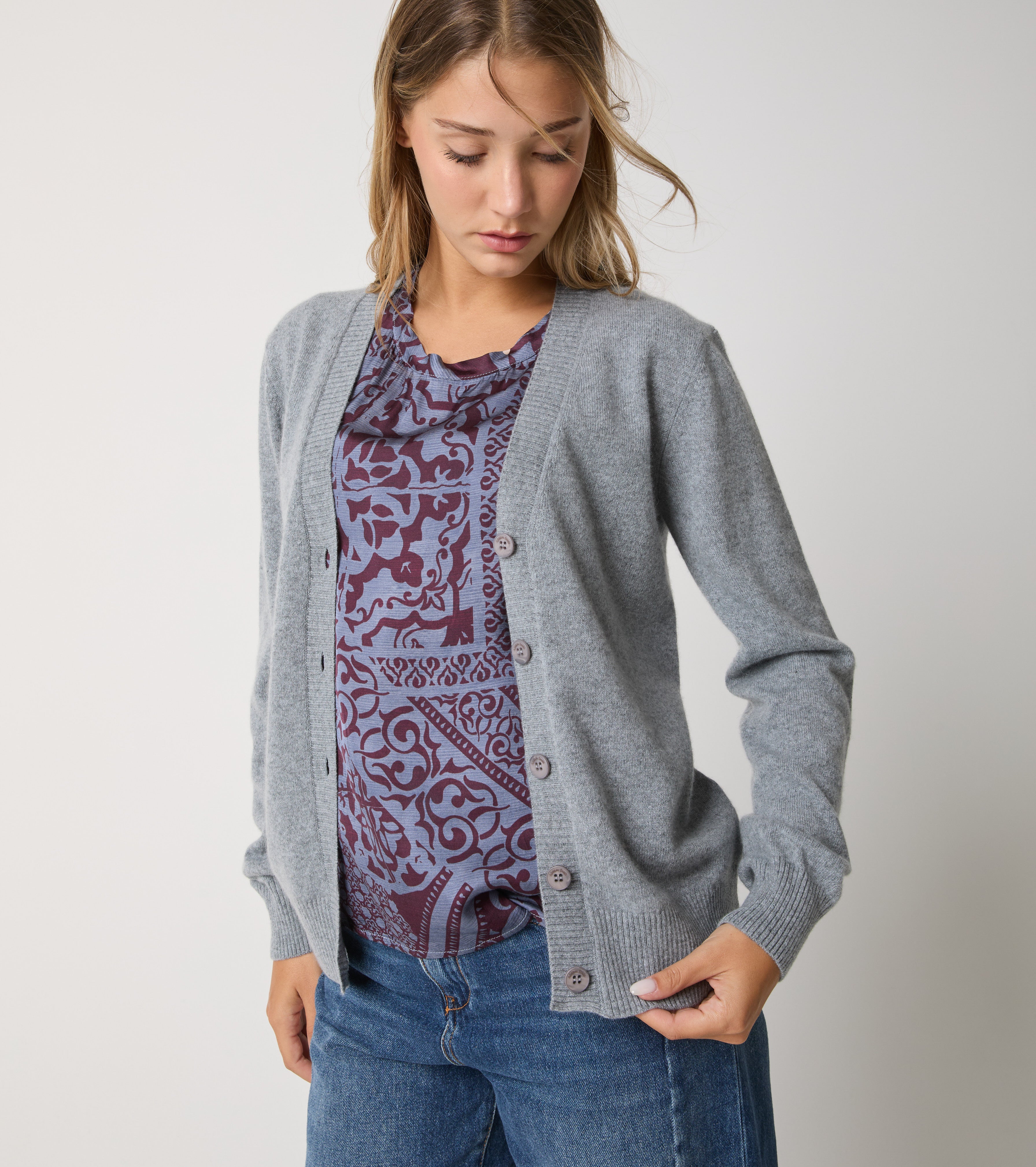 Cardigan i kashmir med knapper