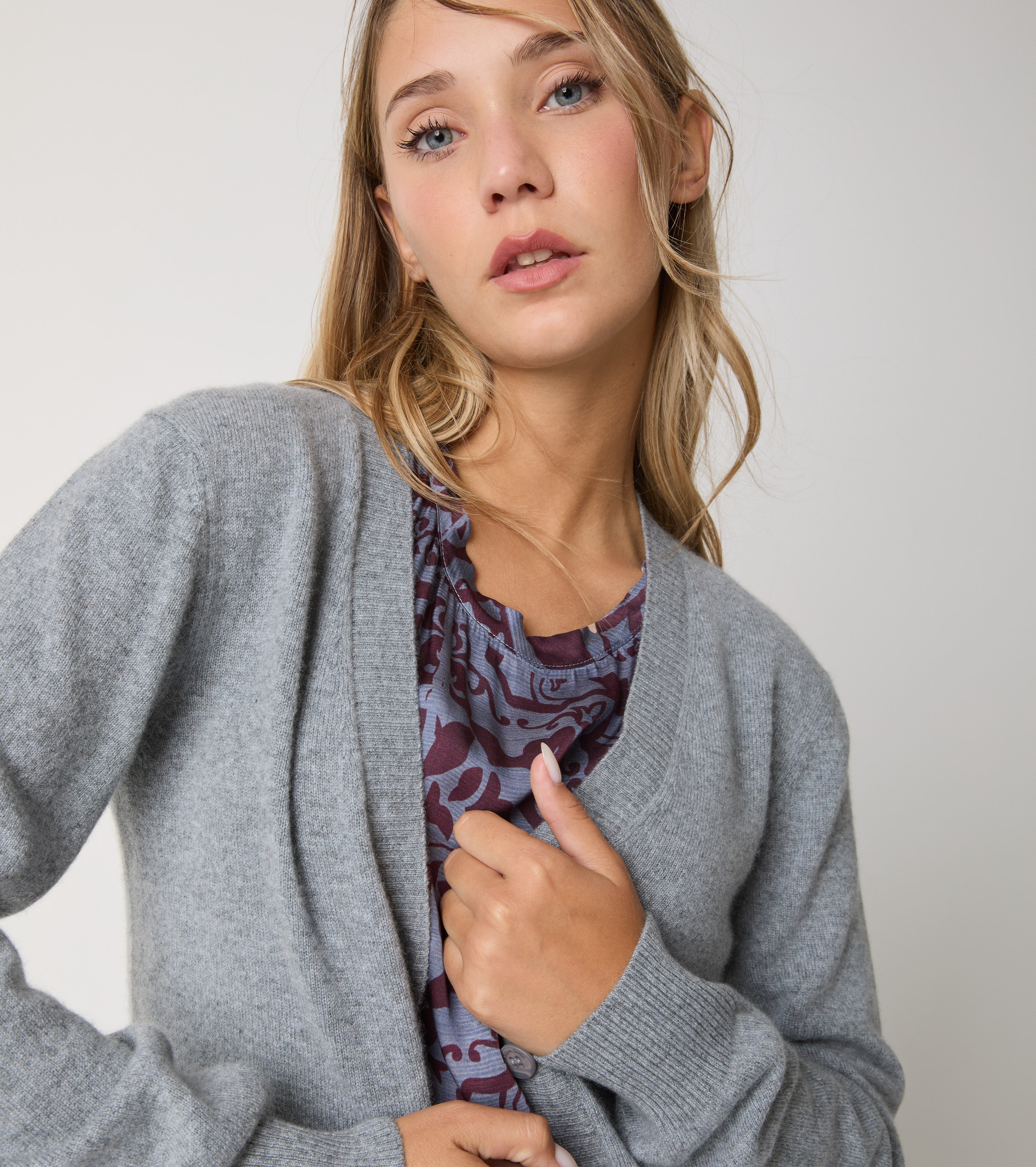 Cardigan i kashmir med knapper
