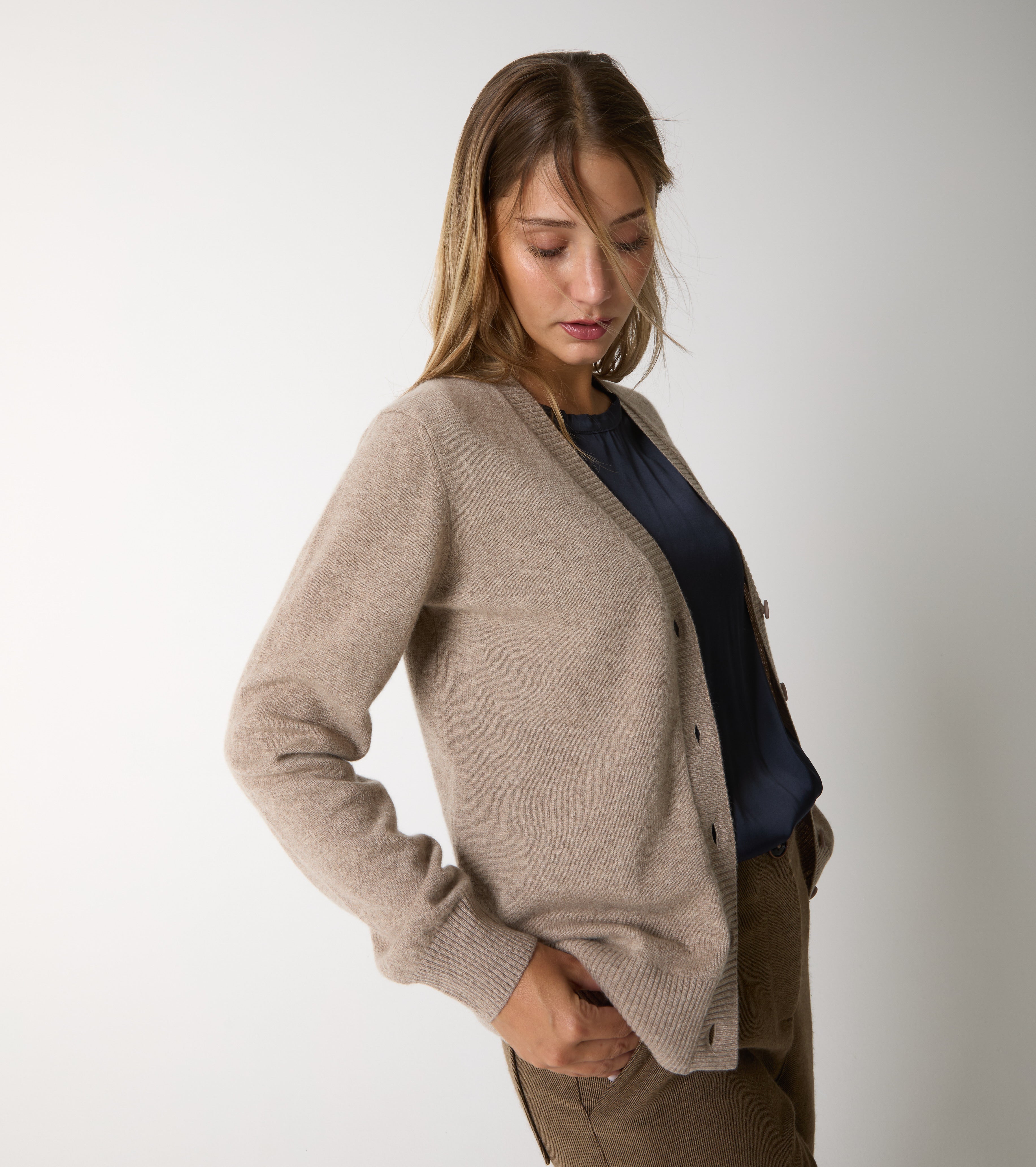 Cardigan i kashmir med knapper