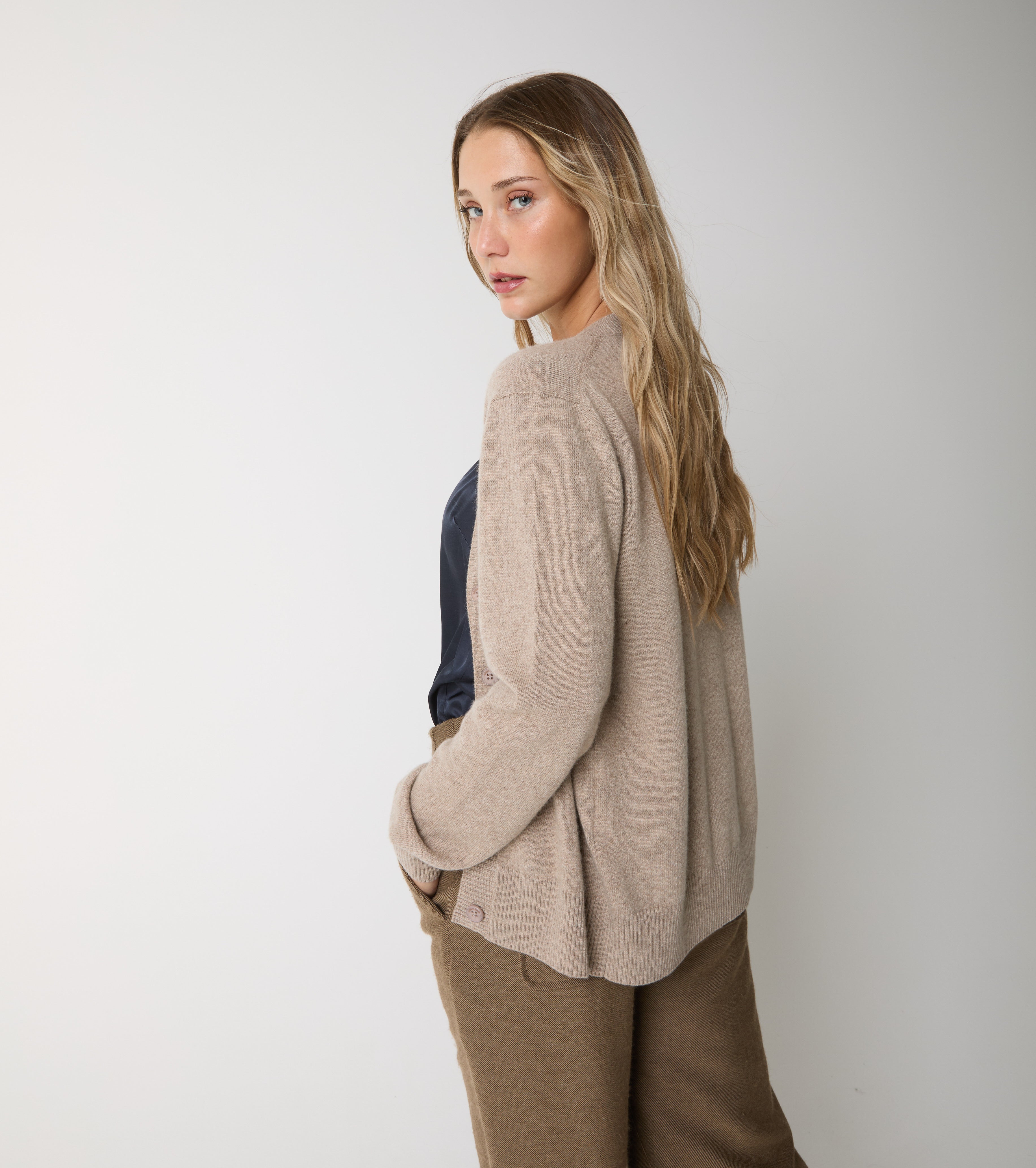 Cardigan i kashmir med knapper