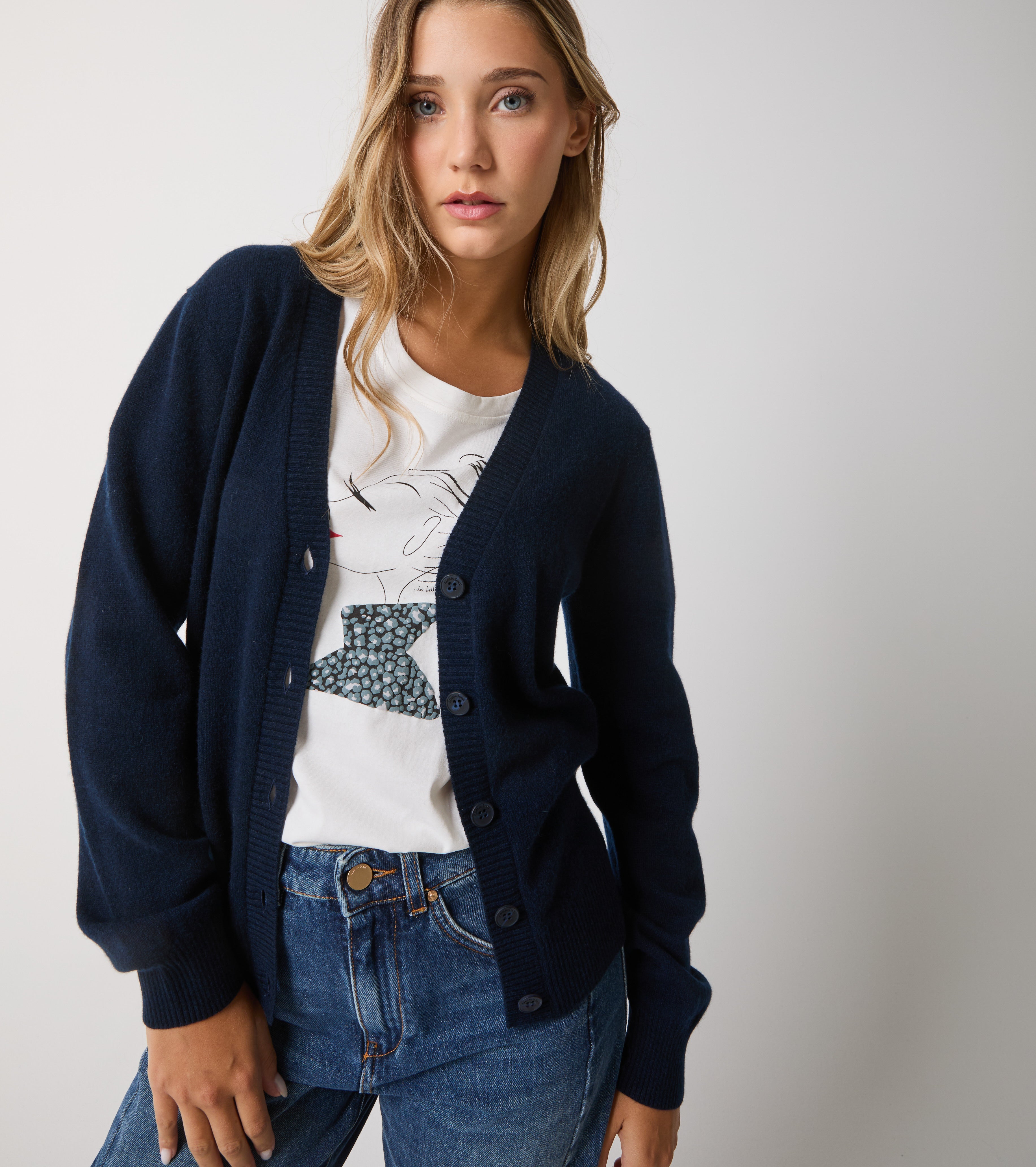 Cardigan i kashmir med knapper