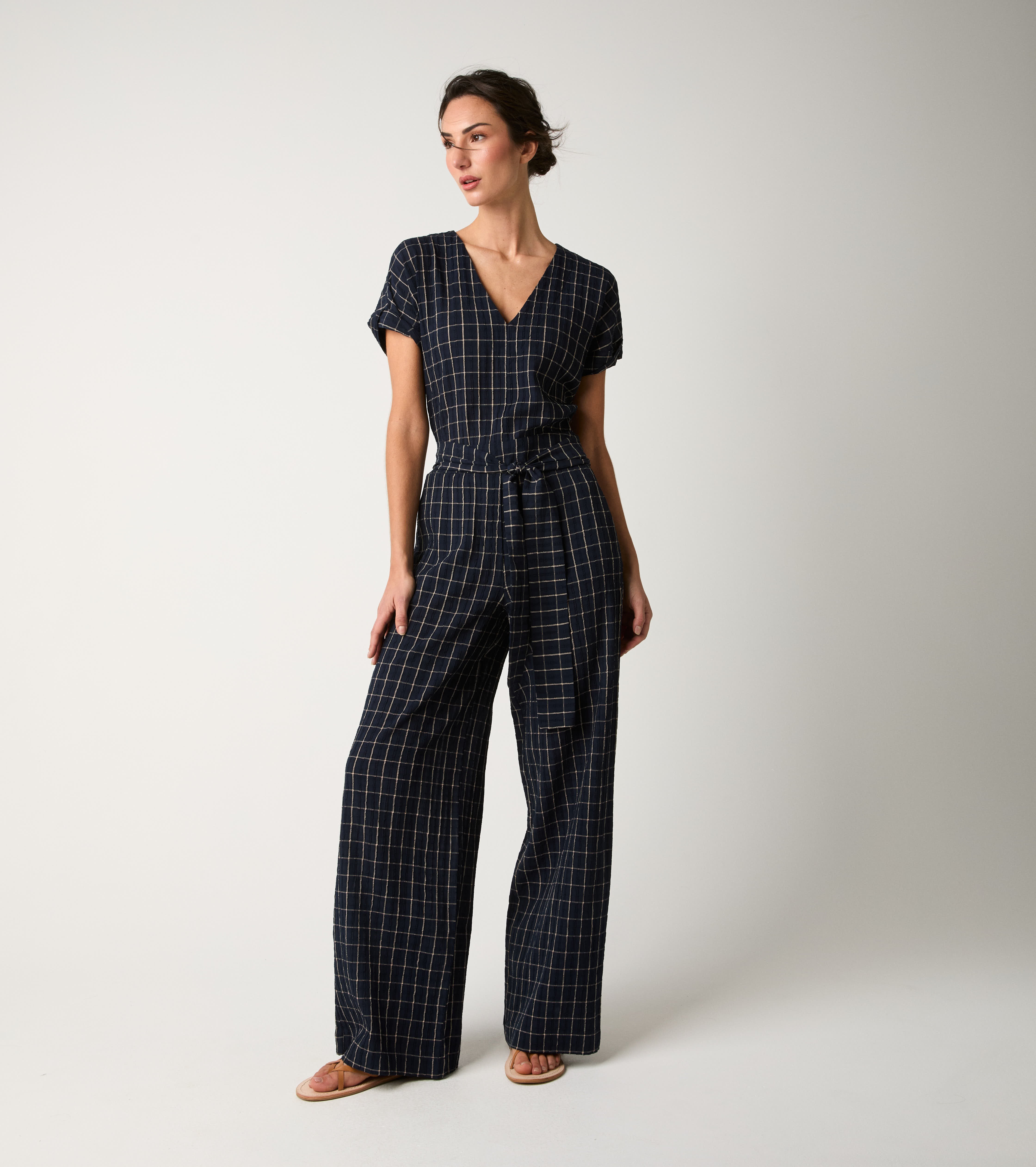 Blue V-neck cotton tracksuit with check pattern