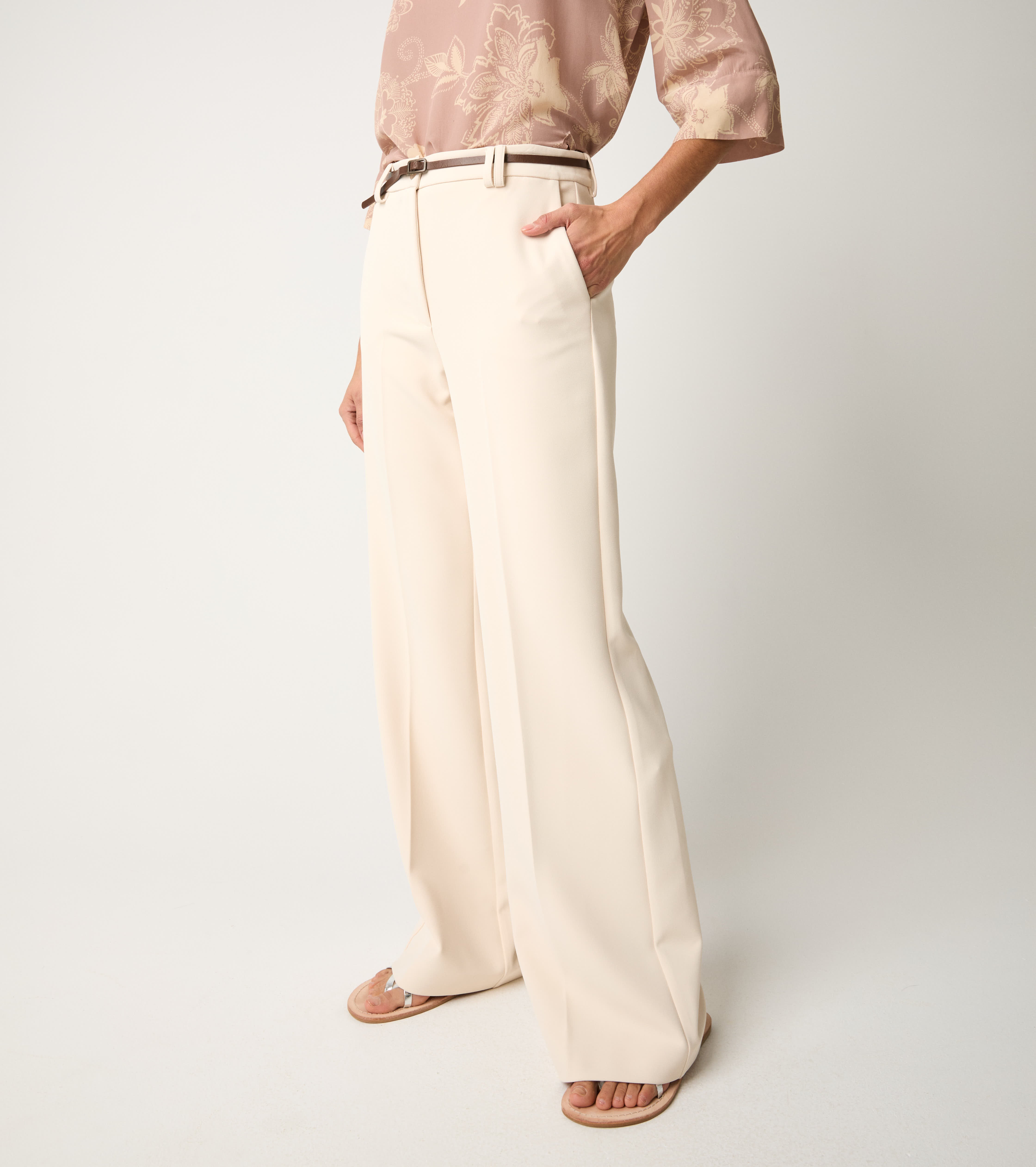Pantaloni flare con piega stirata champagne