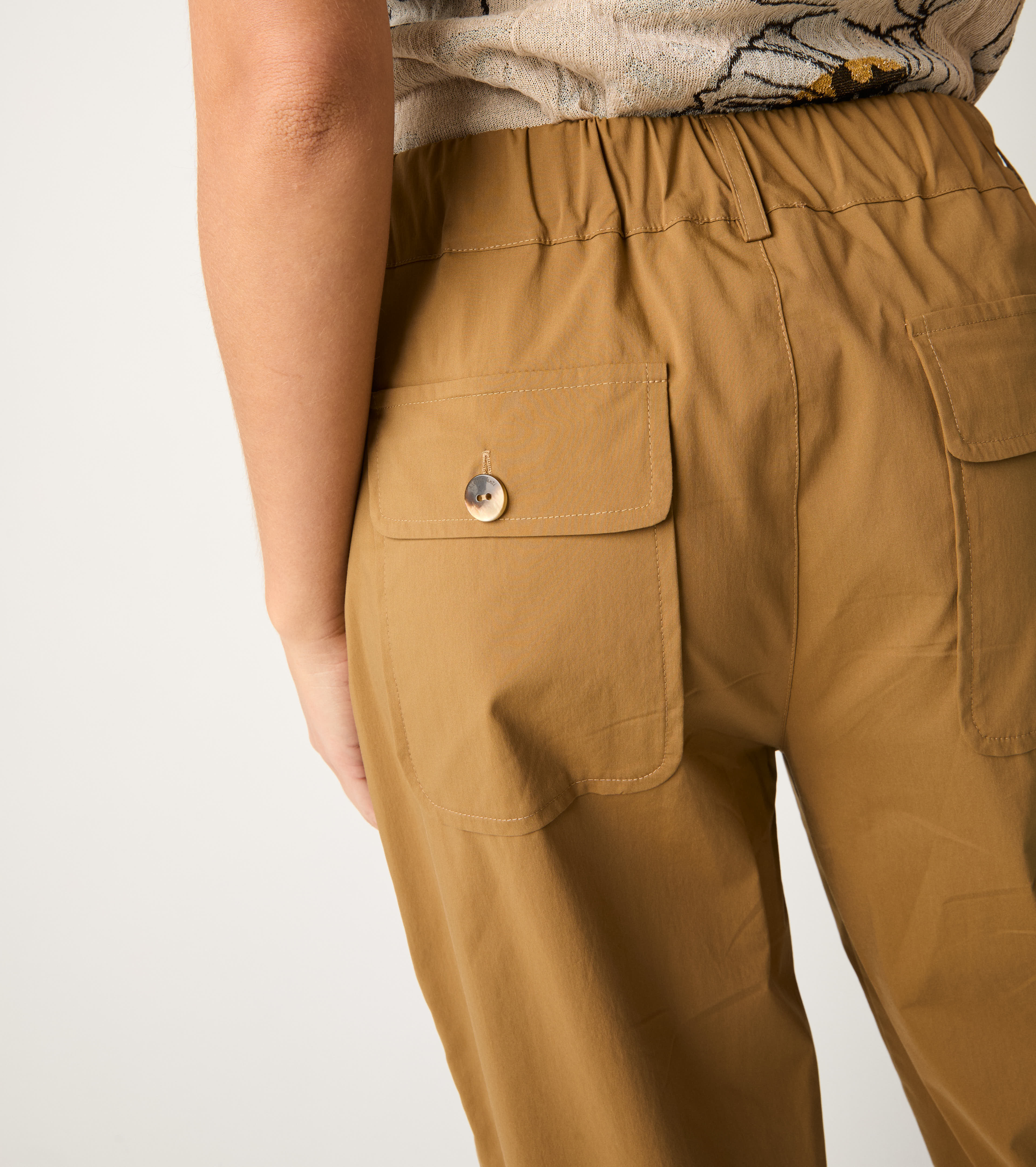 High-waisted cropped trousers ermine