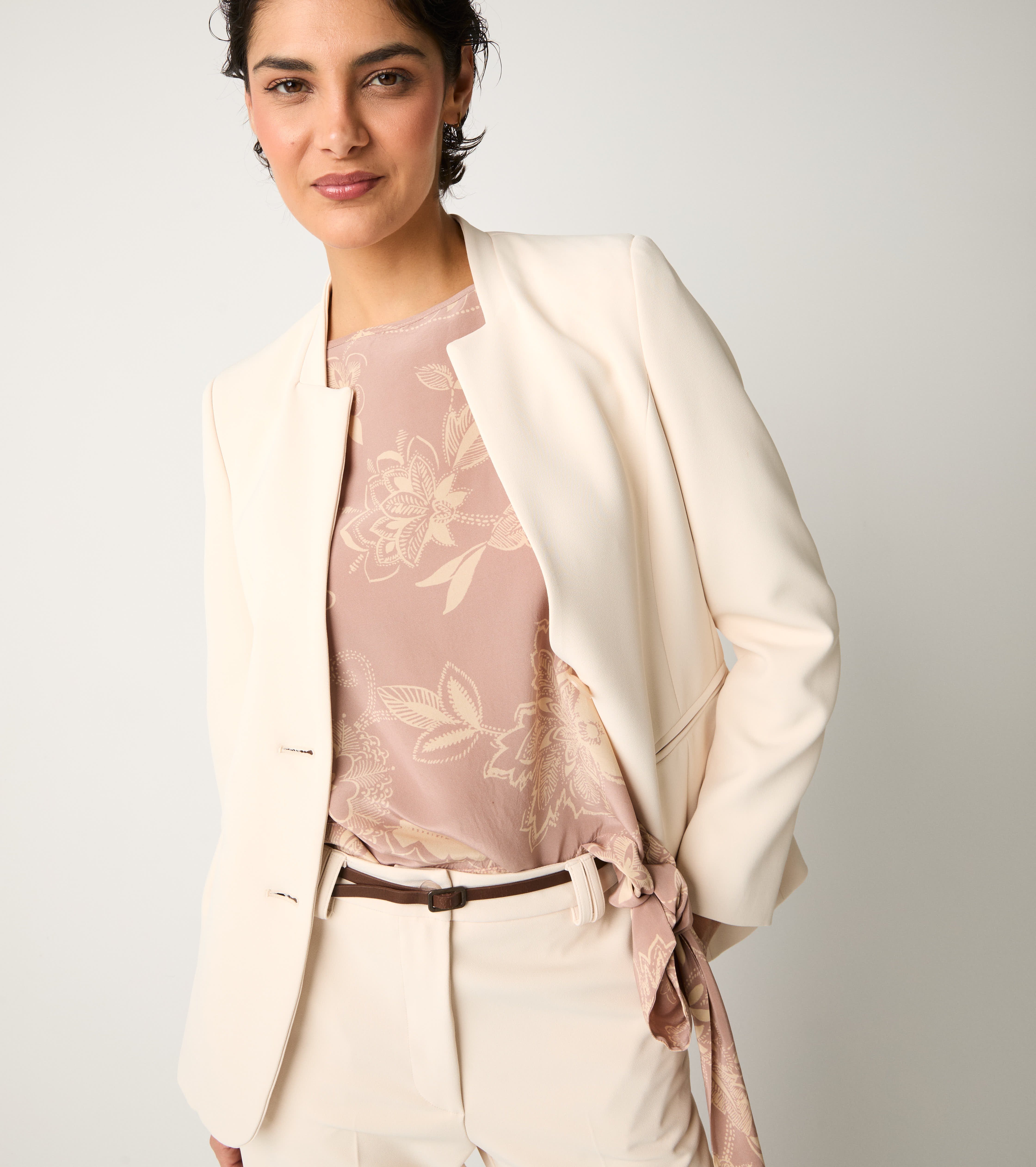 Champagne V-neck single-breasted blazer
