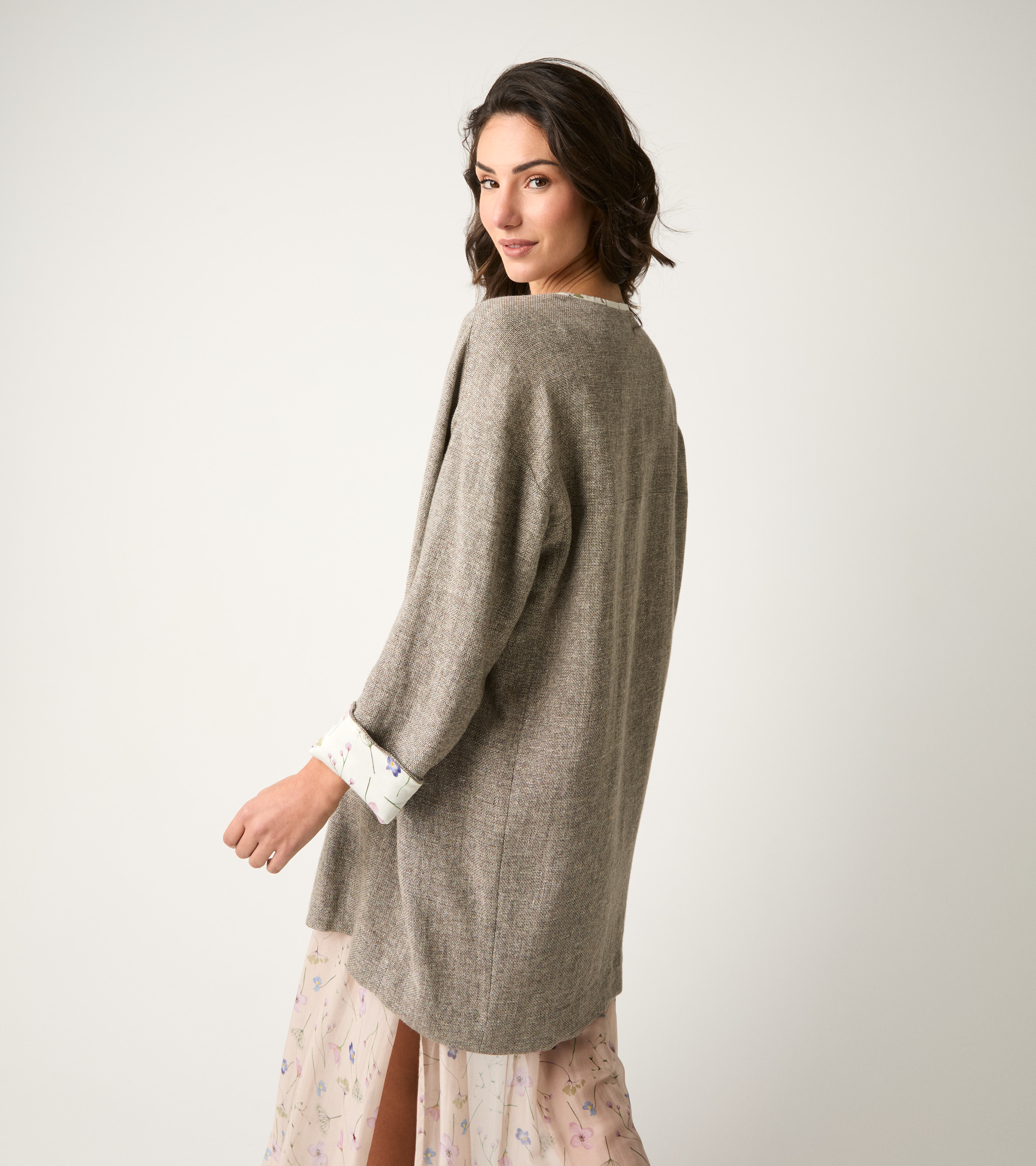Cappotto in misto lino con scollo a V tortora