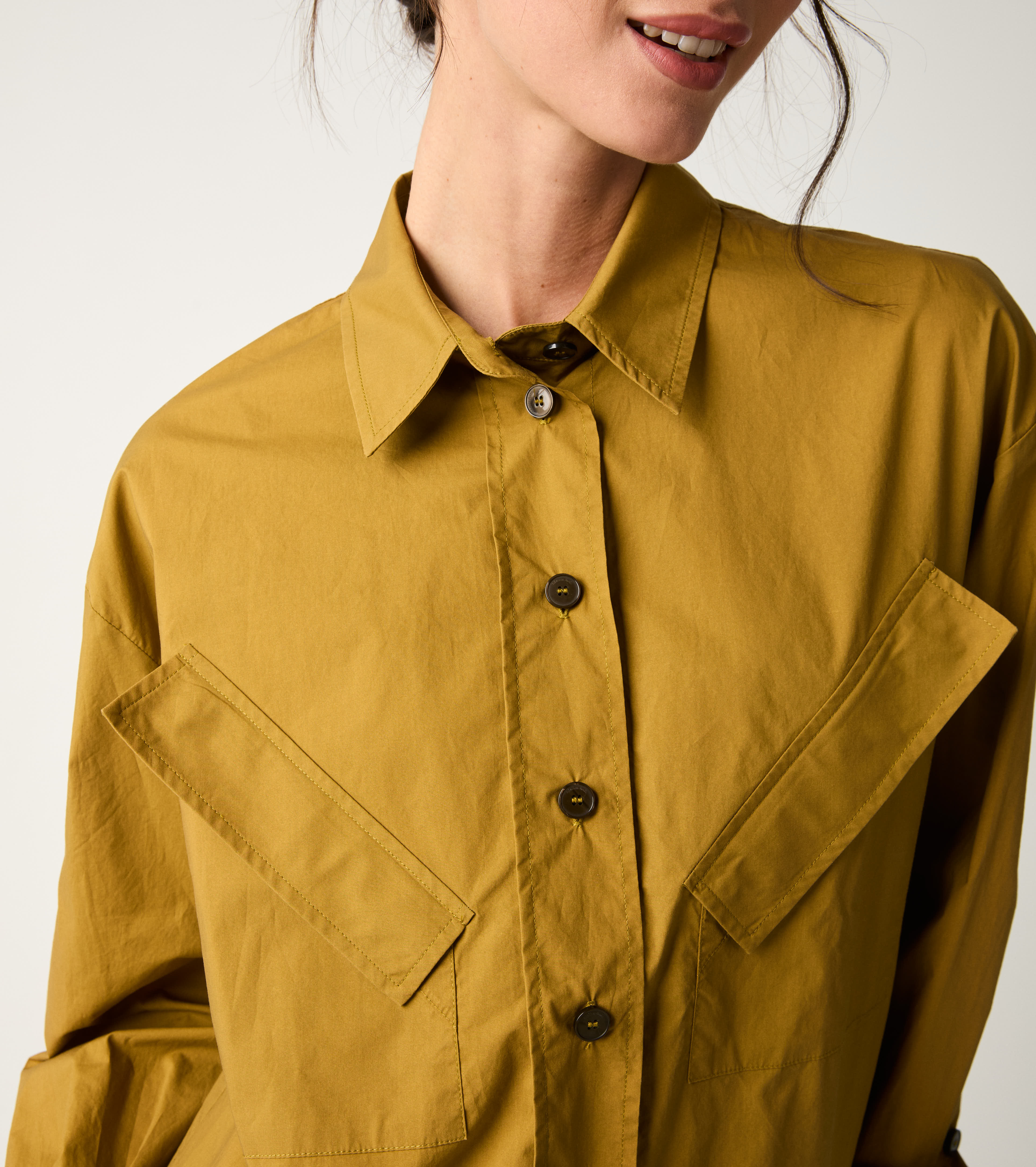 Camicia in popeline con taschini evo