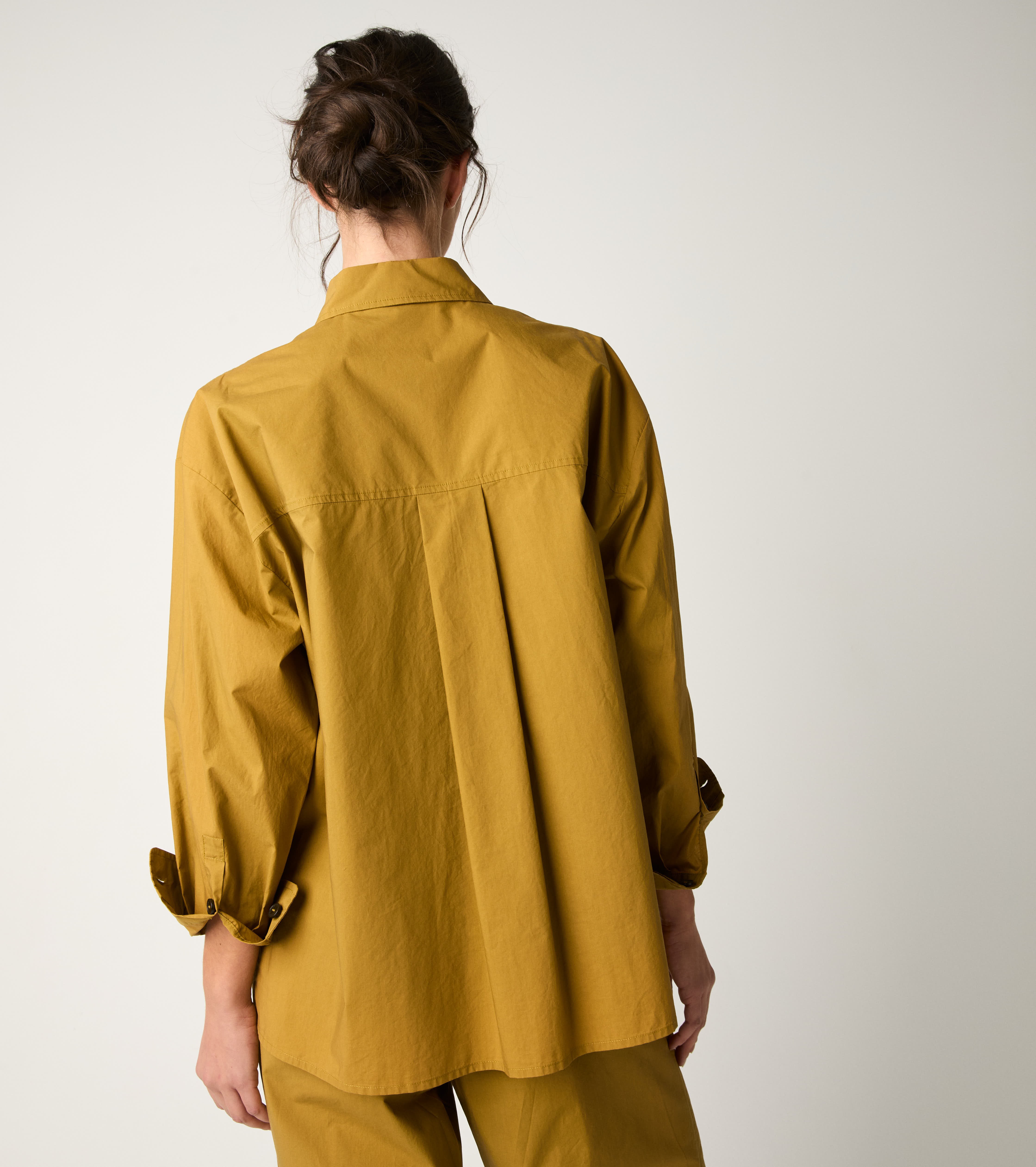 Camicia in popeline con taschini evo