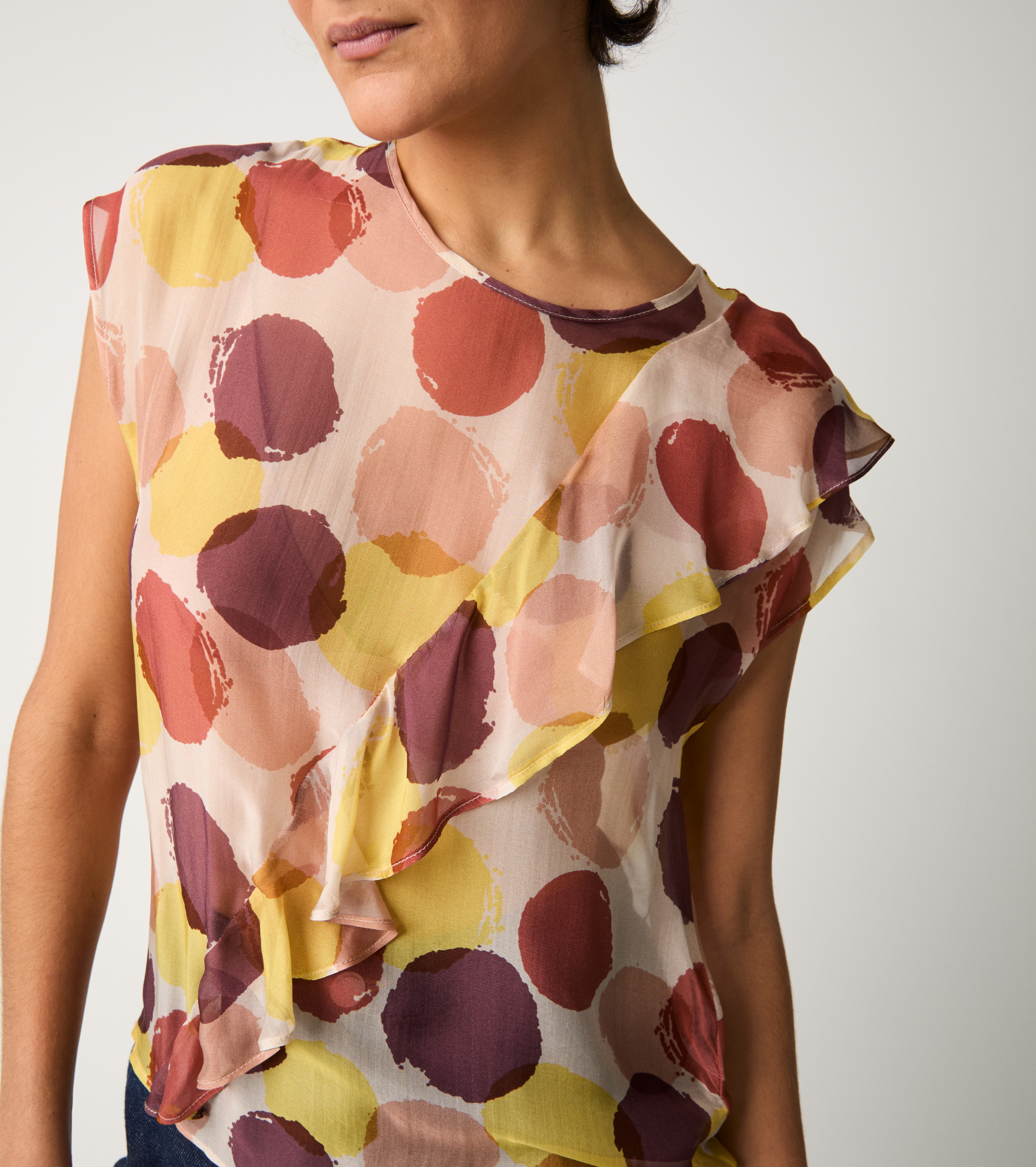 Blusa a pois con rouches pois