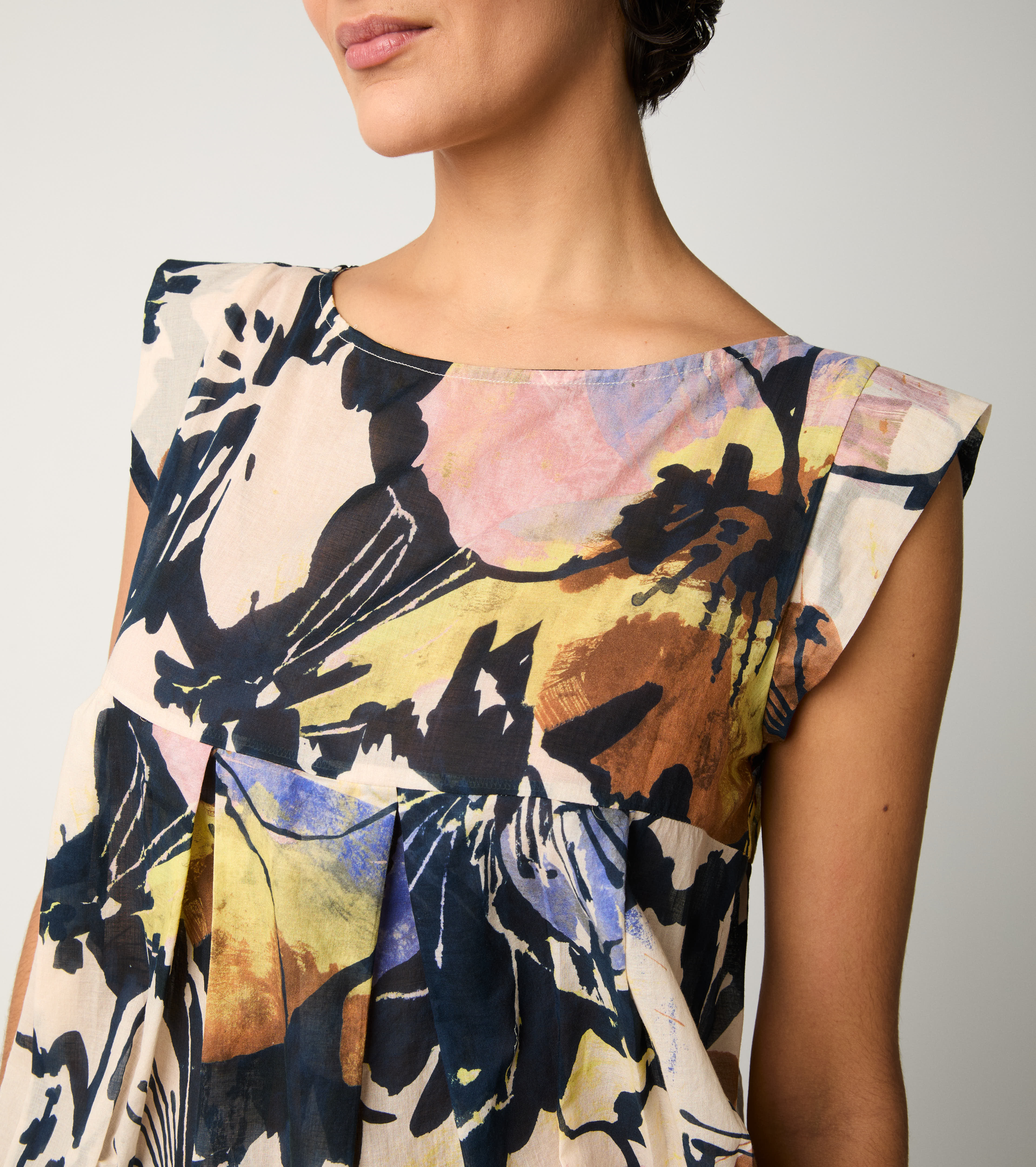 Floral boat neck top