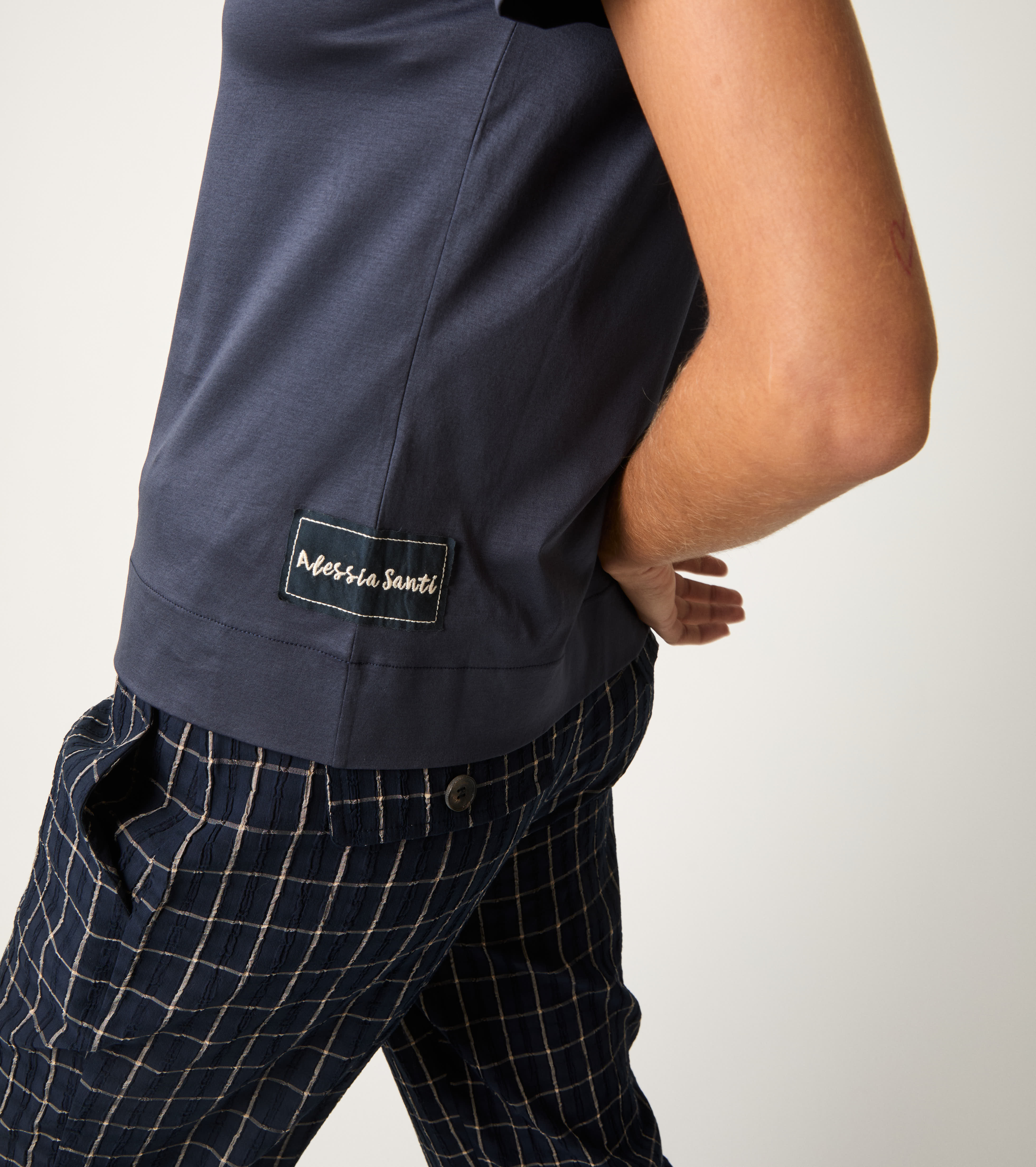 Crew-neck T-shirt with blue logo patch