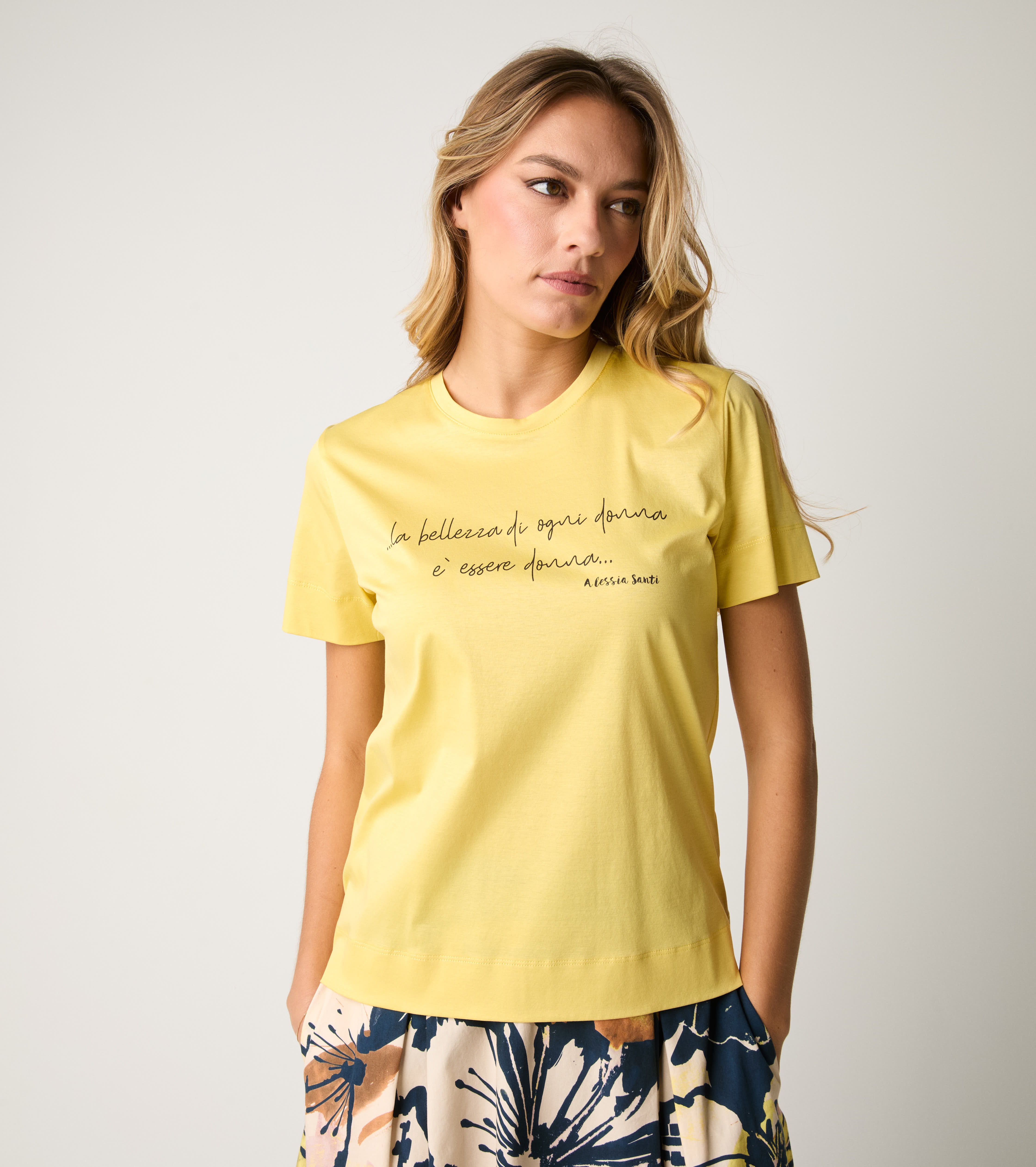 T-shirt with pineapple lettering print