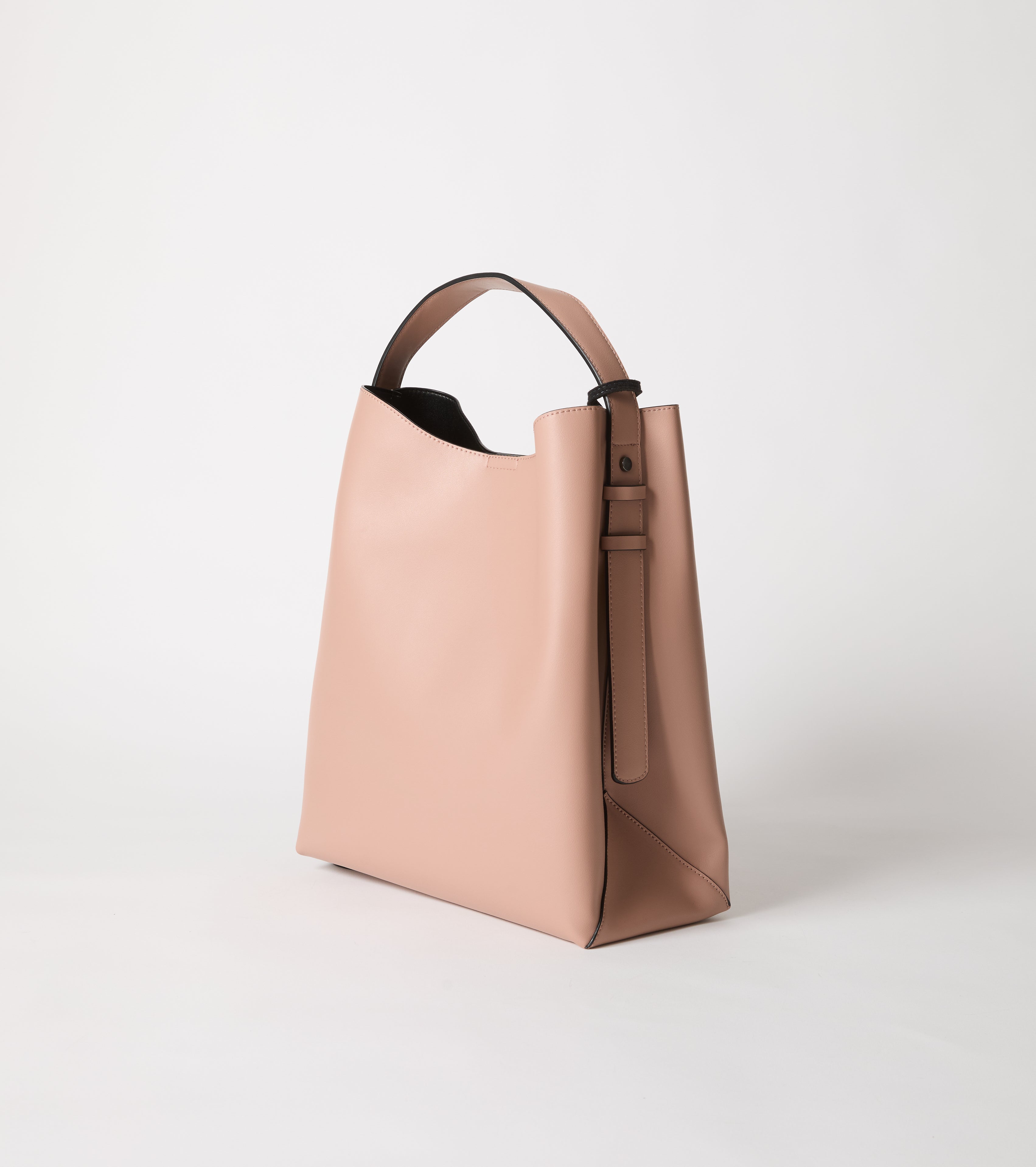 Borsa a secchiello con charm