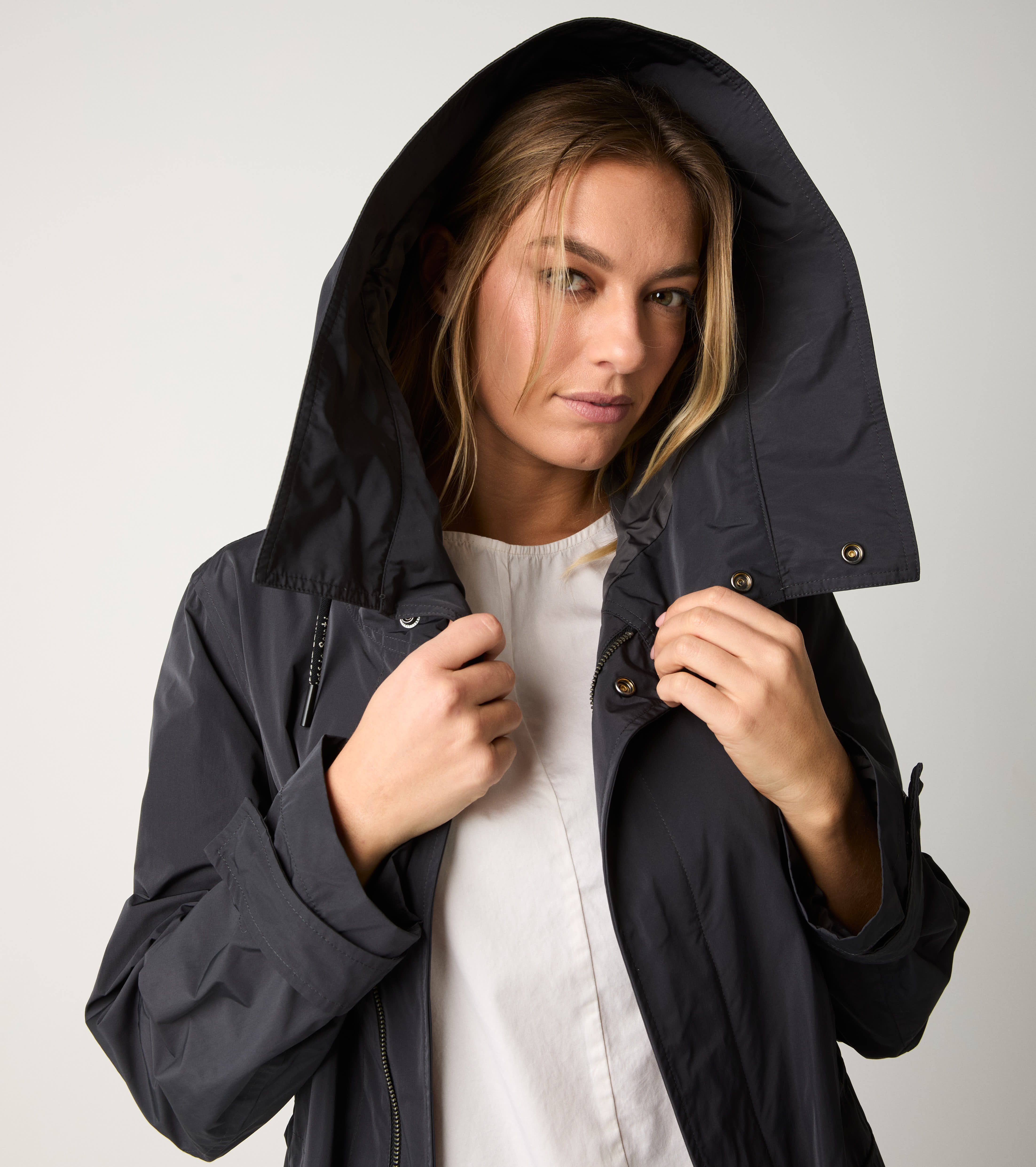Long drip-proof parka with slate hood