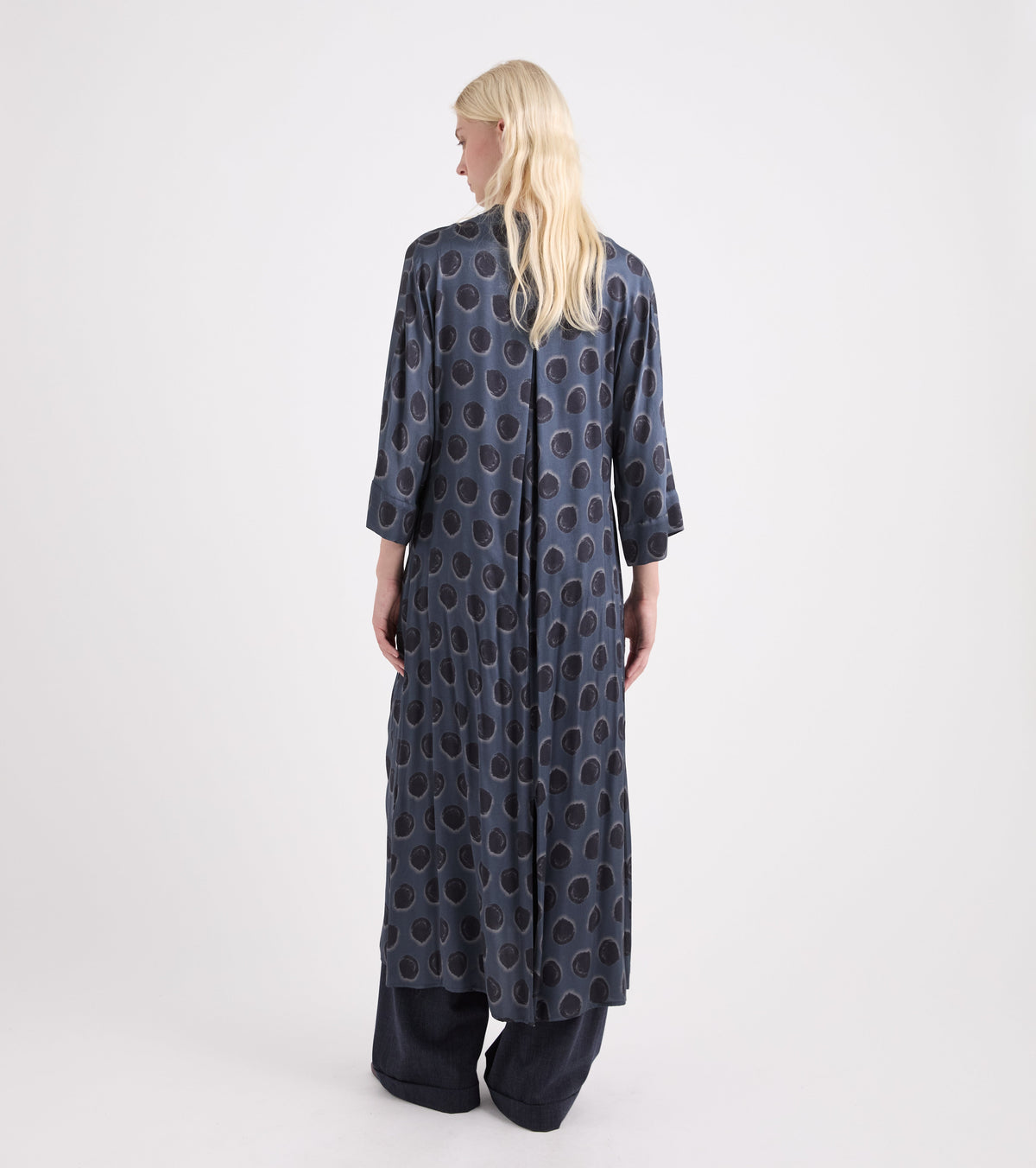 Abito  con scollo a V e cintura pois blu