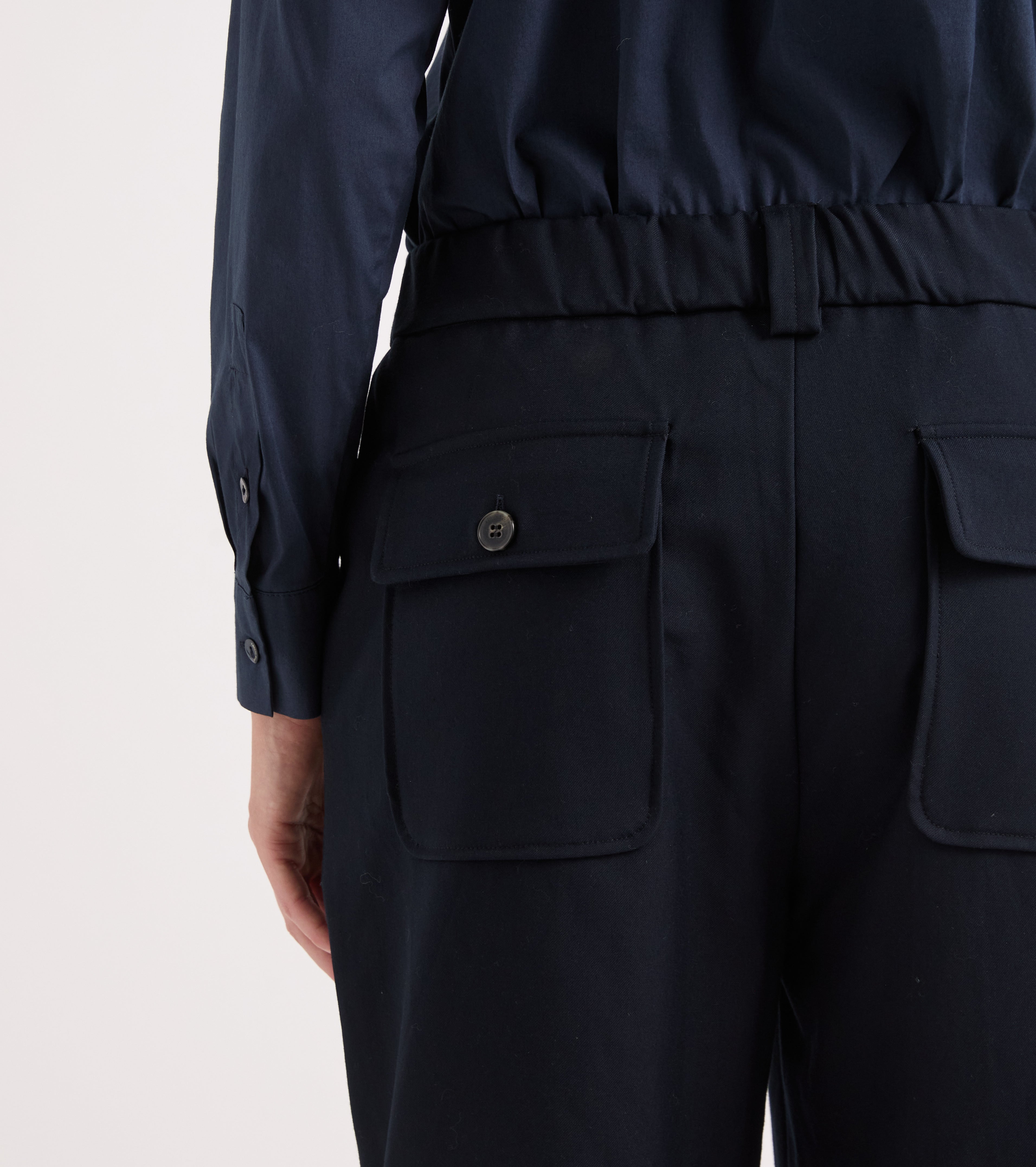 Pantaloni stretch con elastico in vita