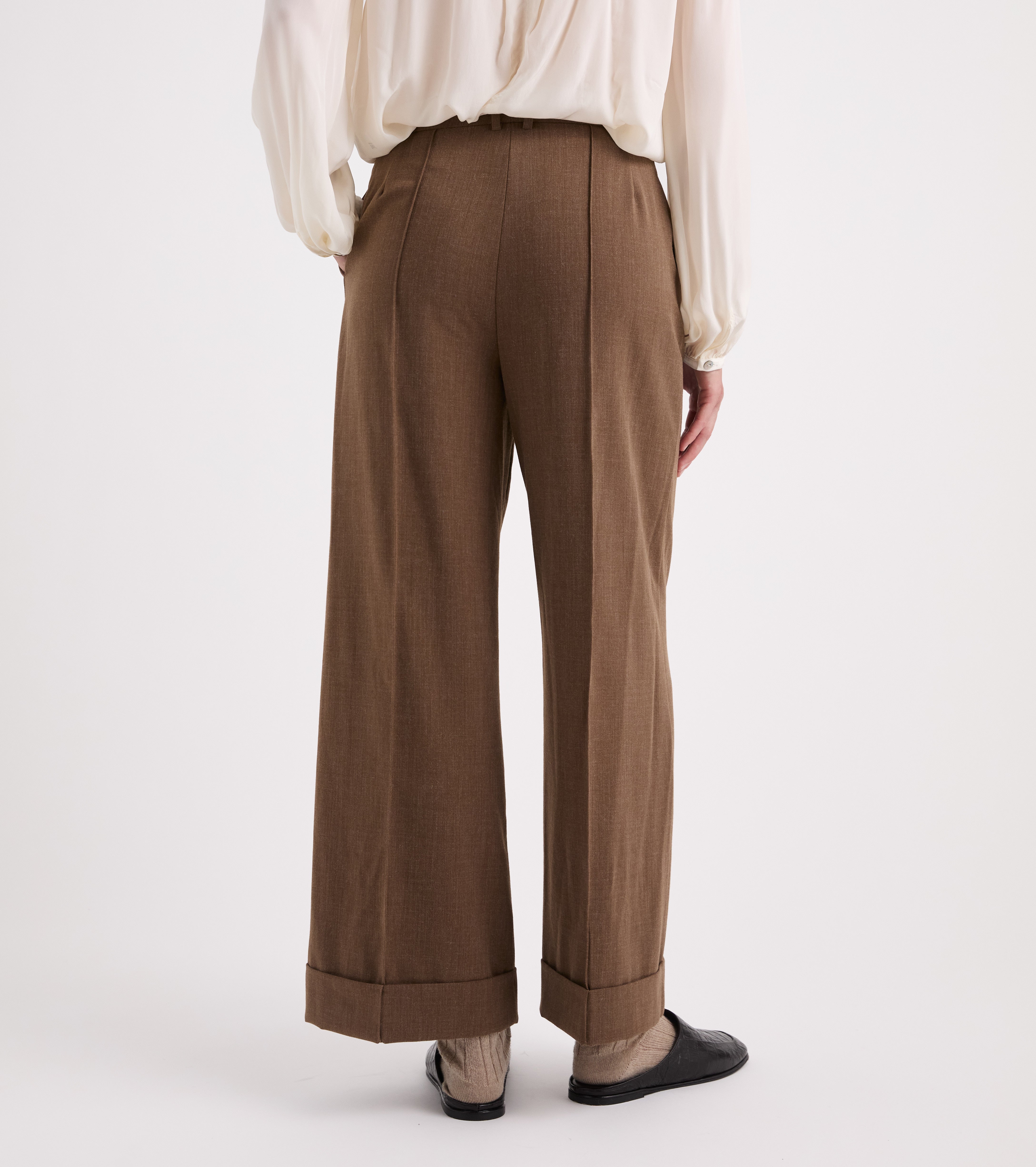 Pantaloni wide leg con risvolto