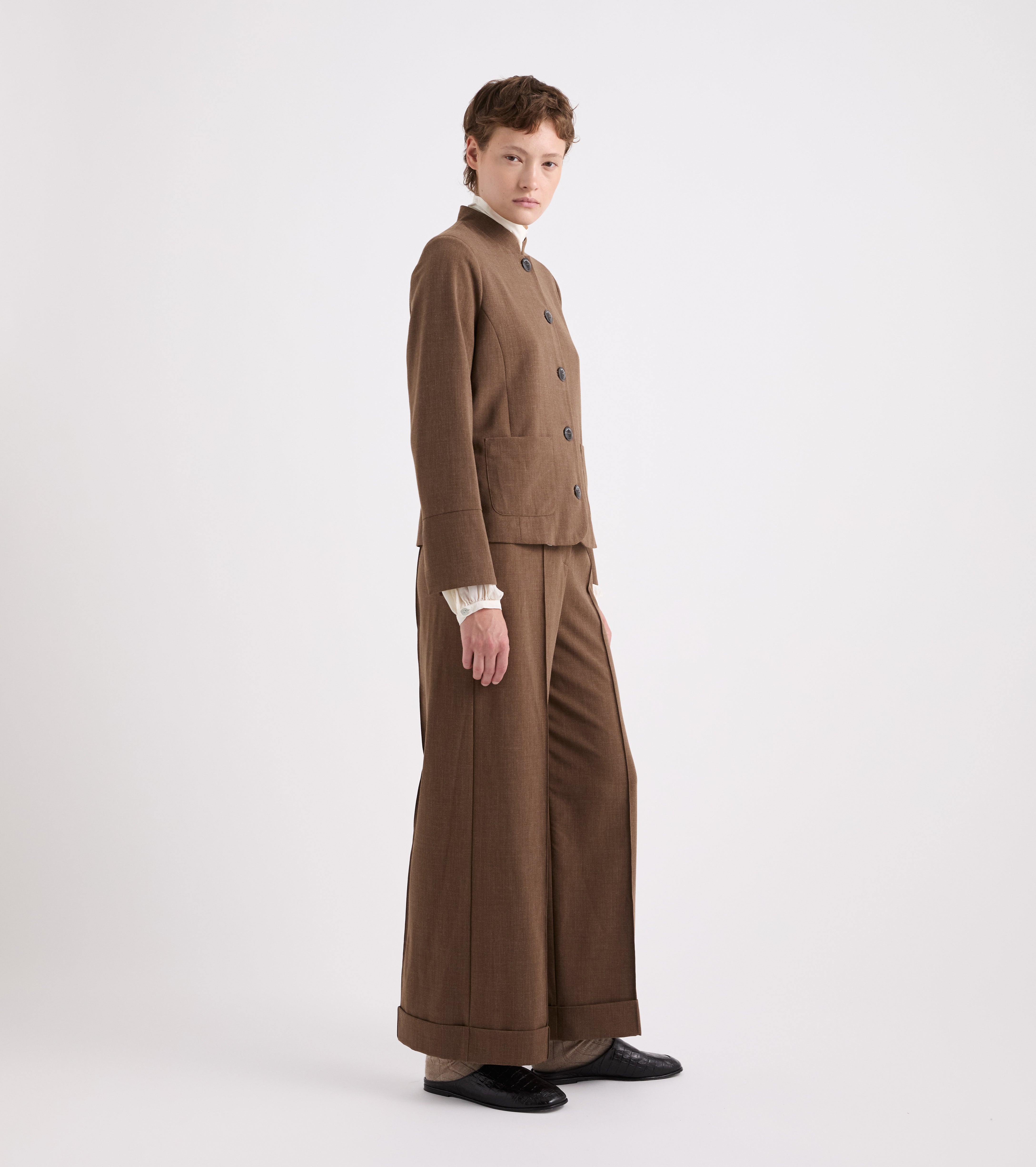 Pantaloni wide leg con risvolto
