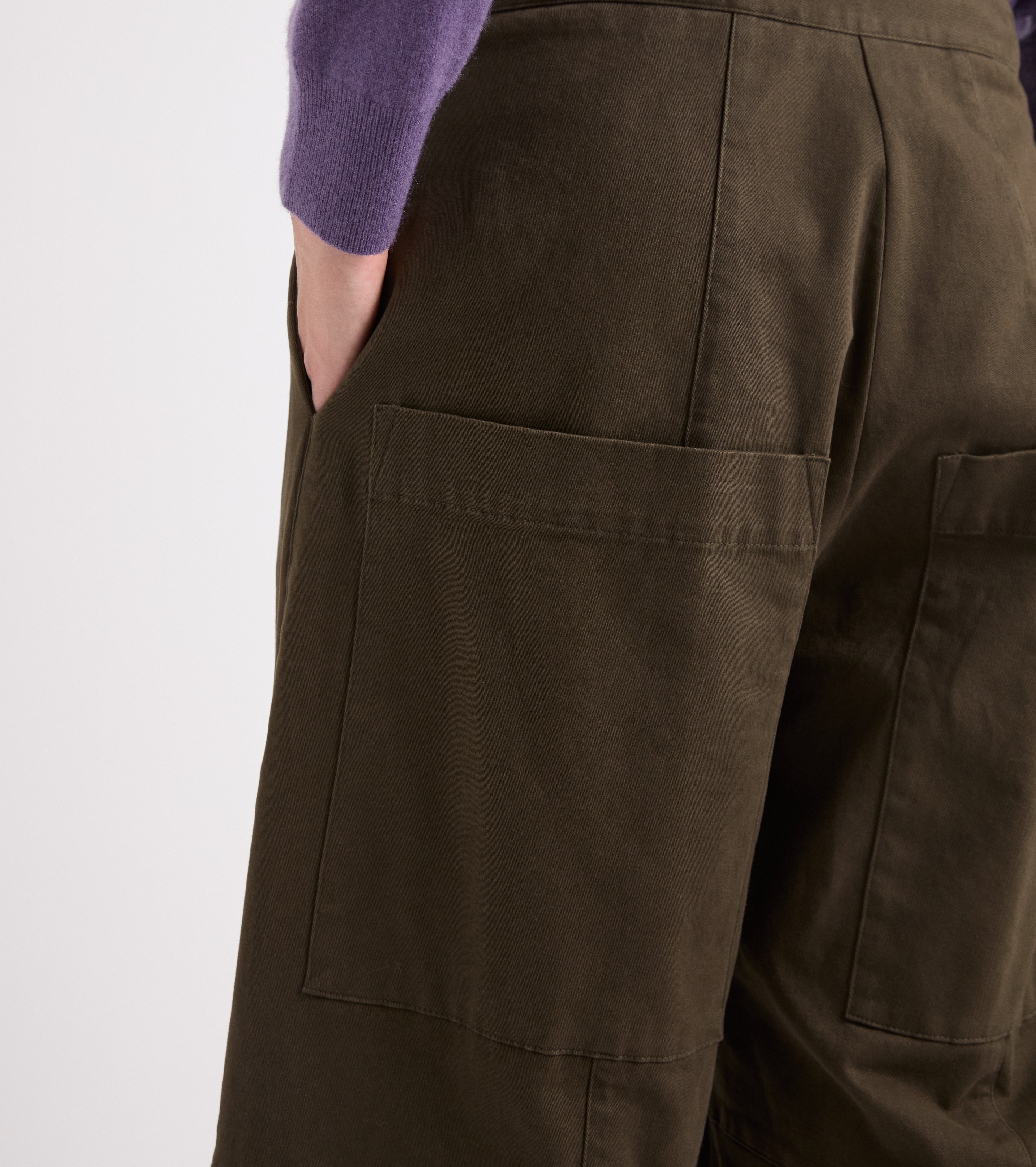 Pantaloni cropped in twill stretch