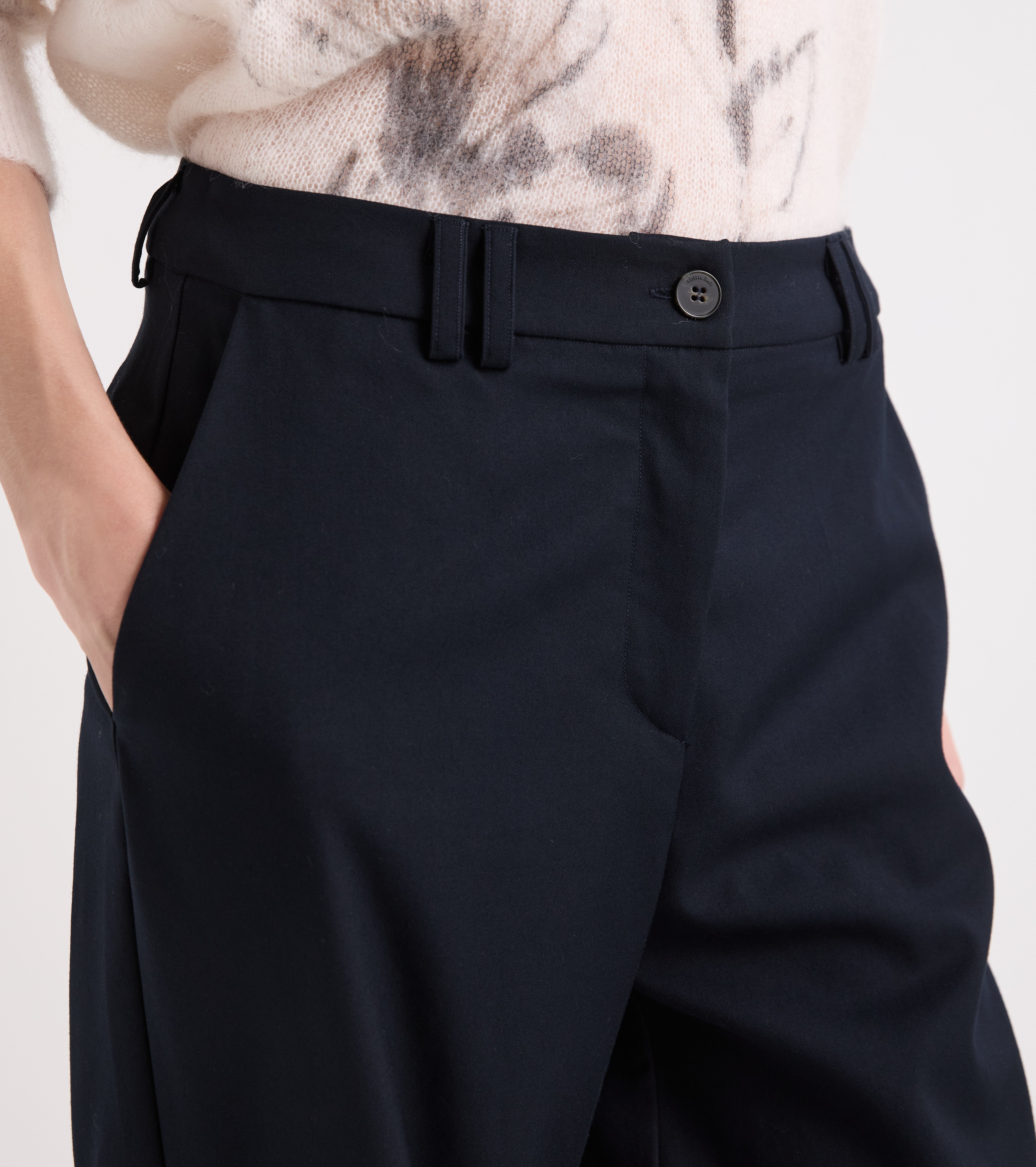 Pantaloni in viscosa stretch con piega multicolor