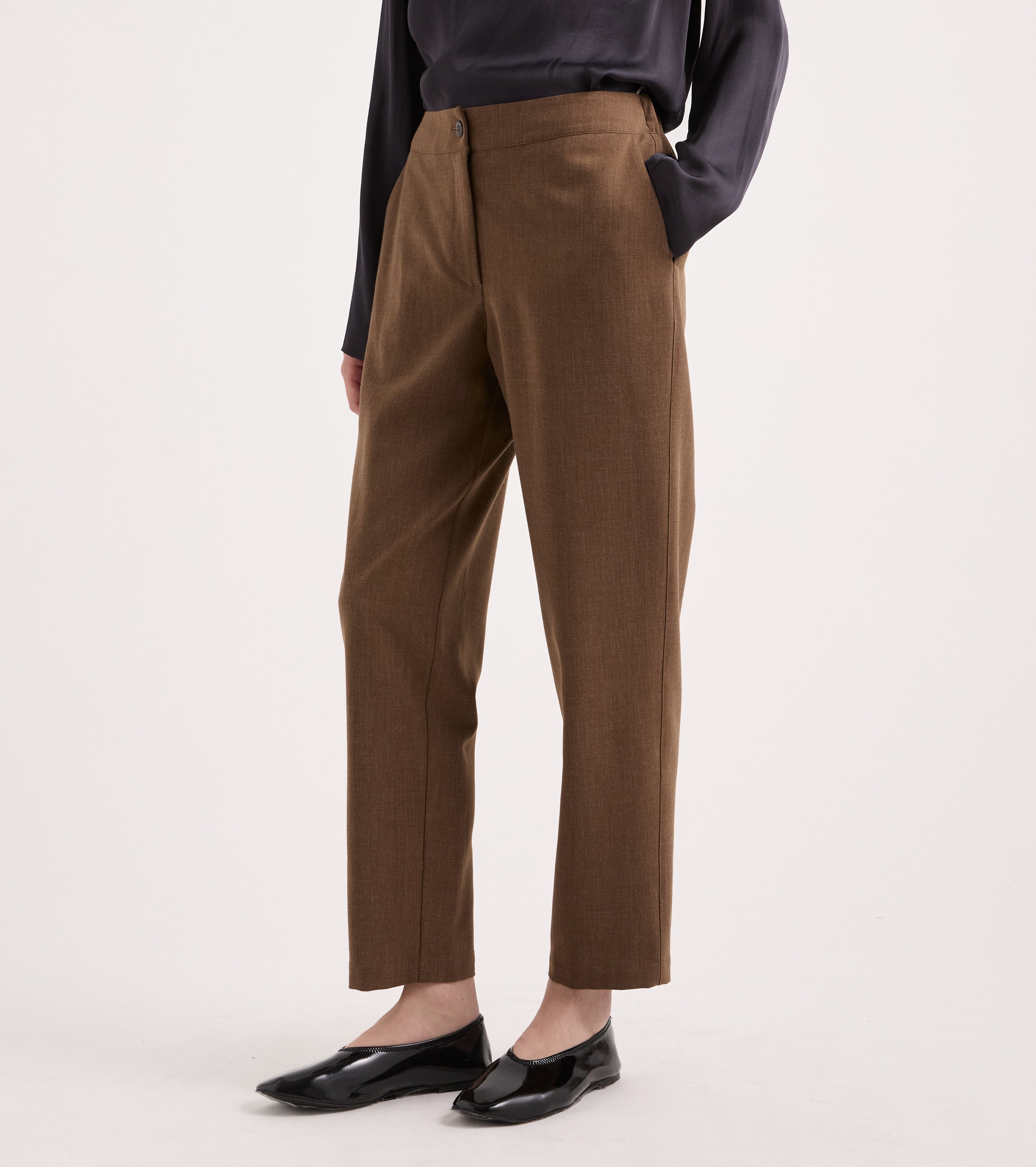 Pantaloni cropped con elastico in vita