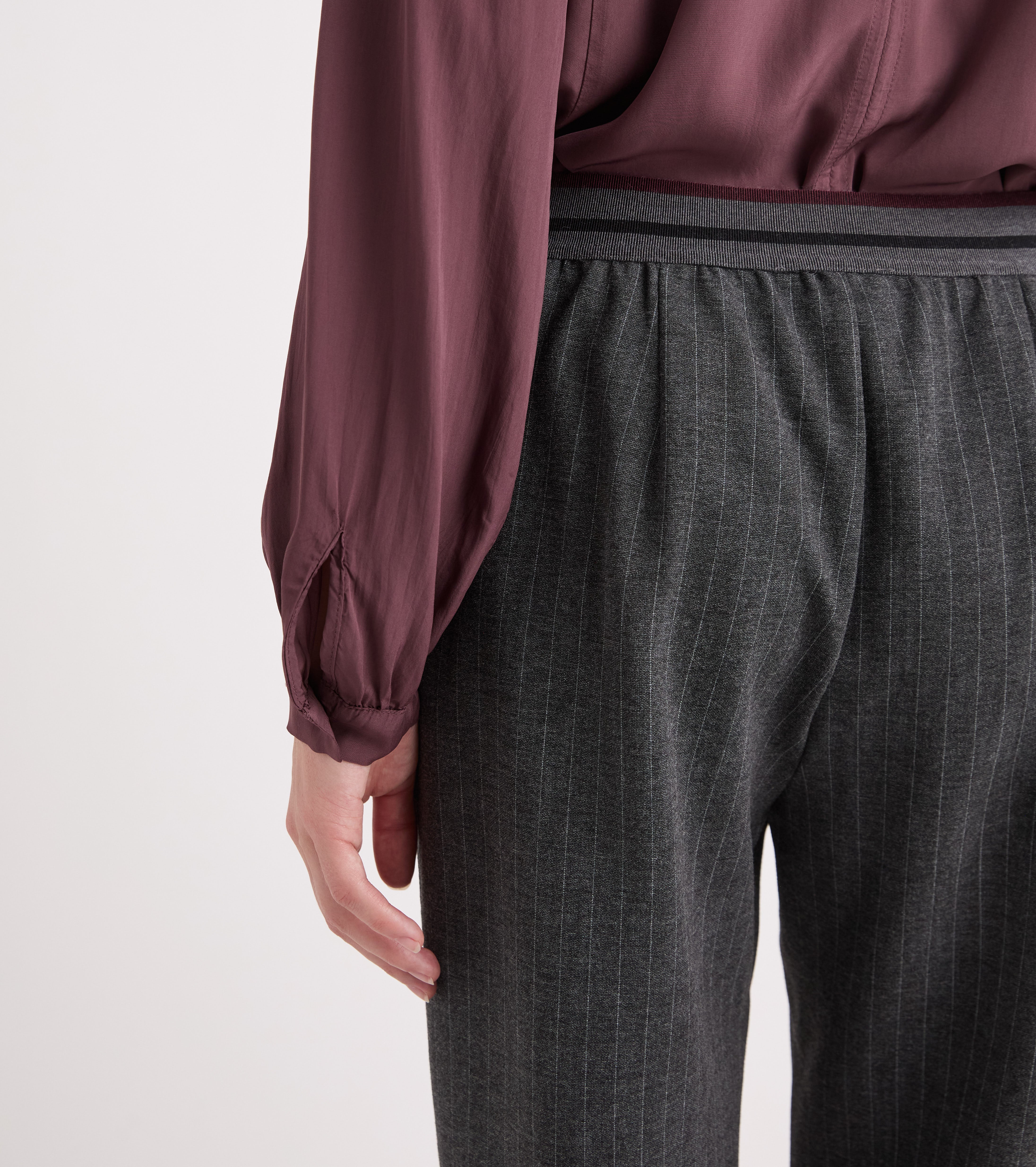 Pantaloni cropped in viscosa a righe