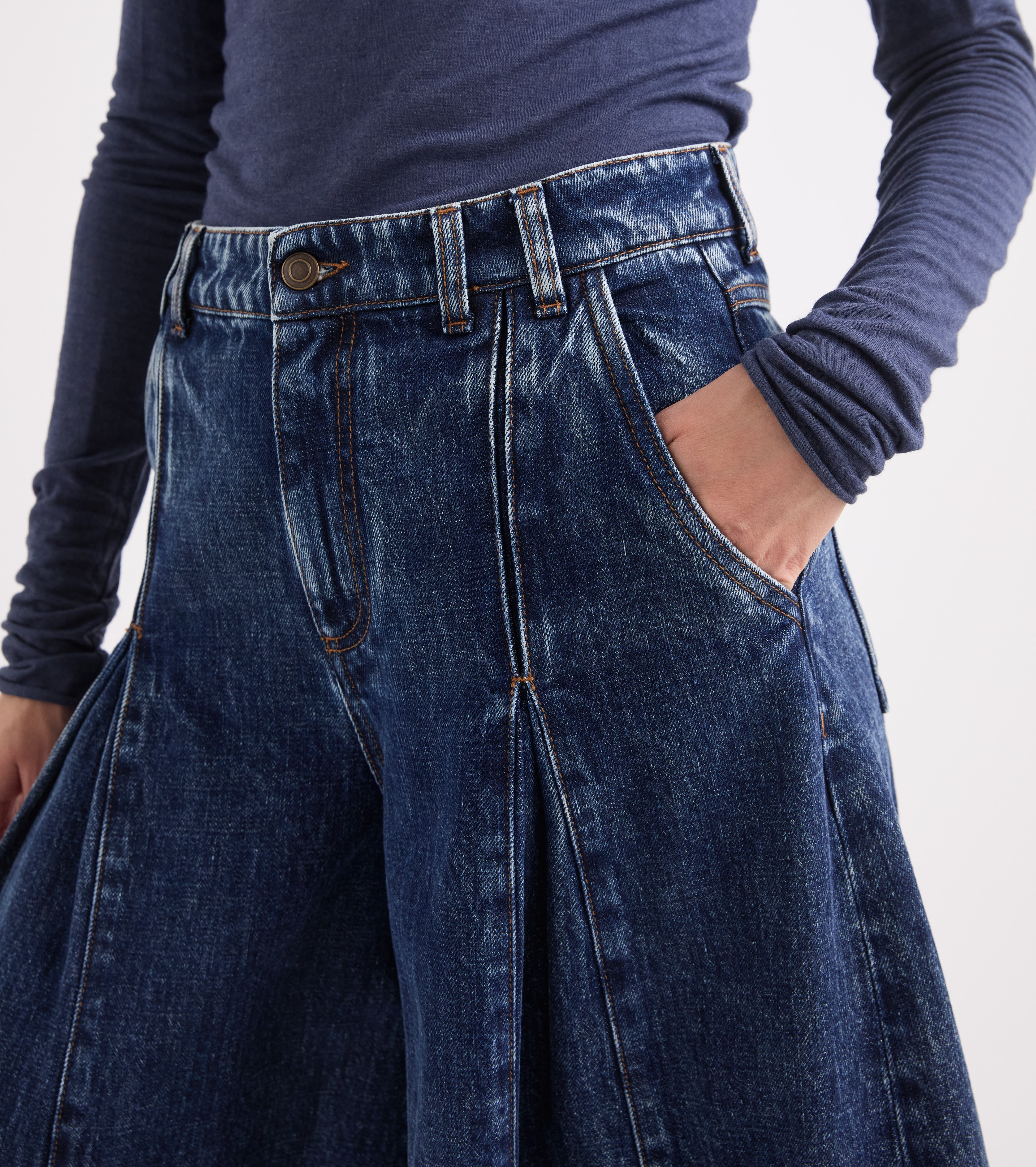 Jeans in cotone con pieghe