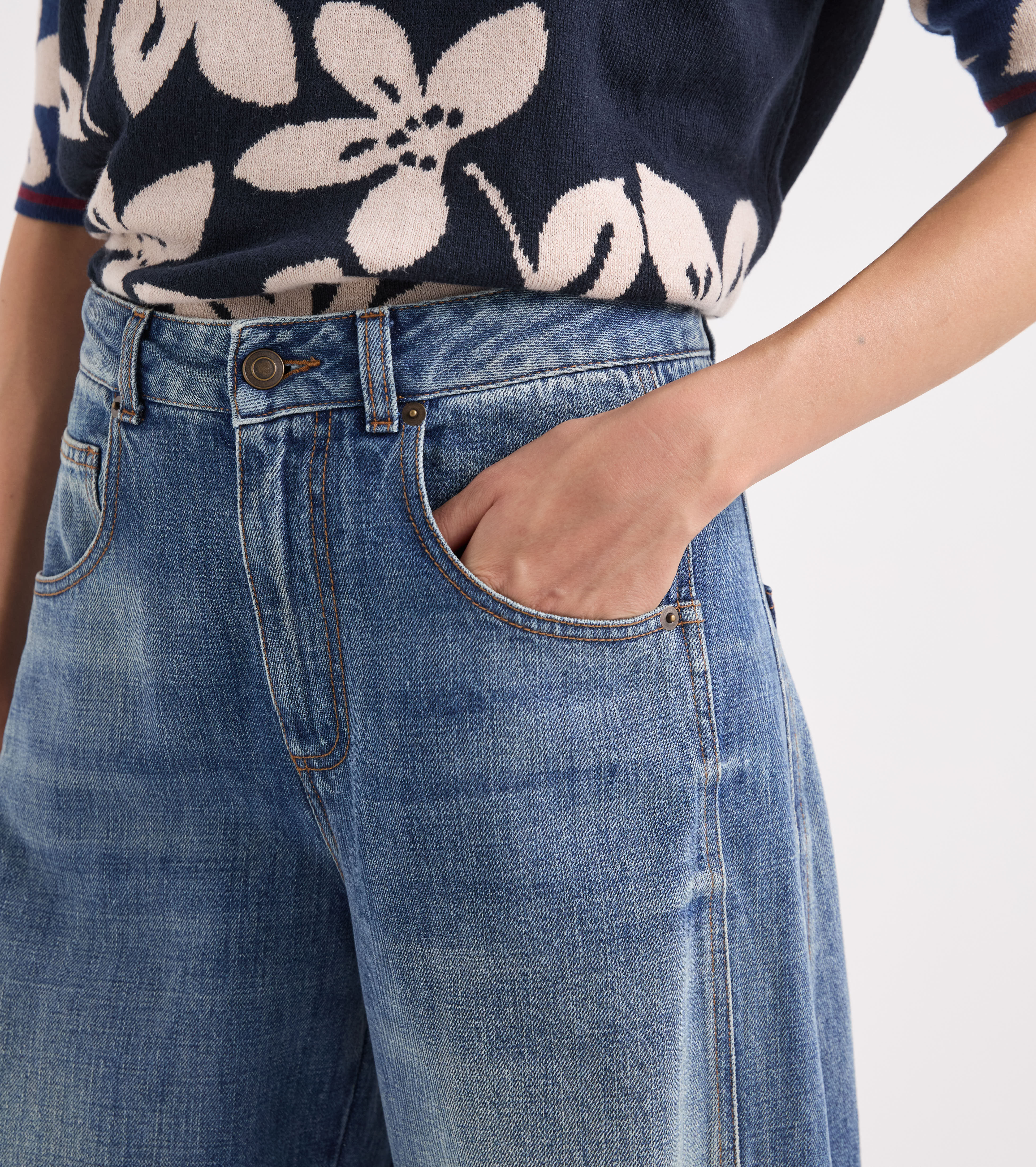 Jeans in denim di cotone effetto used