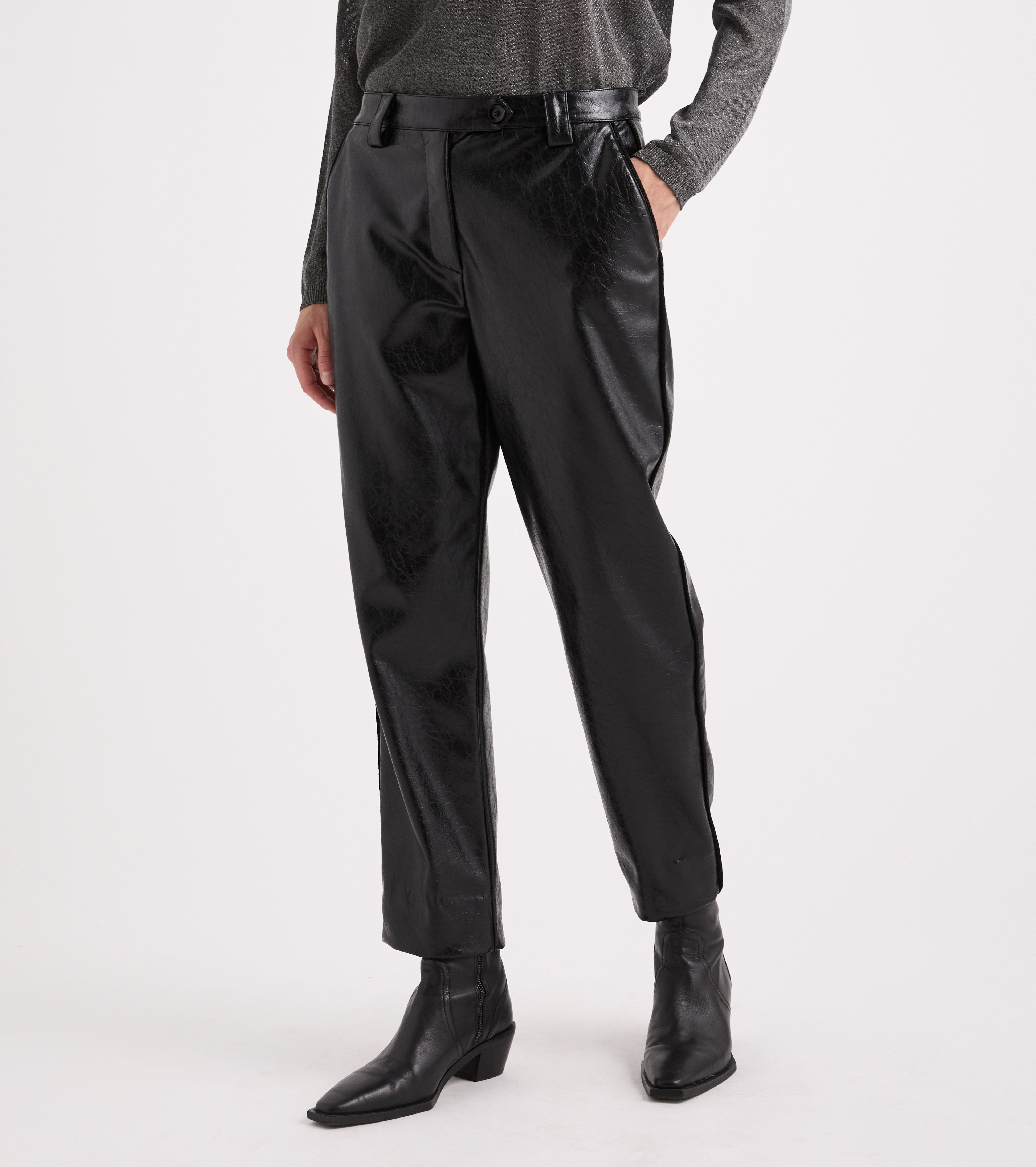 Pantalones cortos con efecto piel en negro diamante