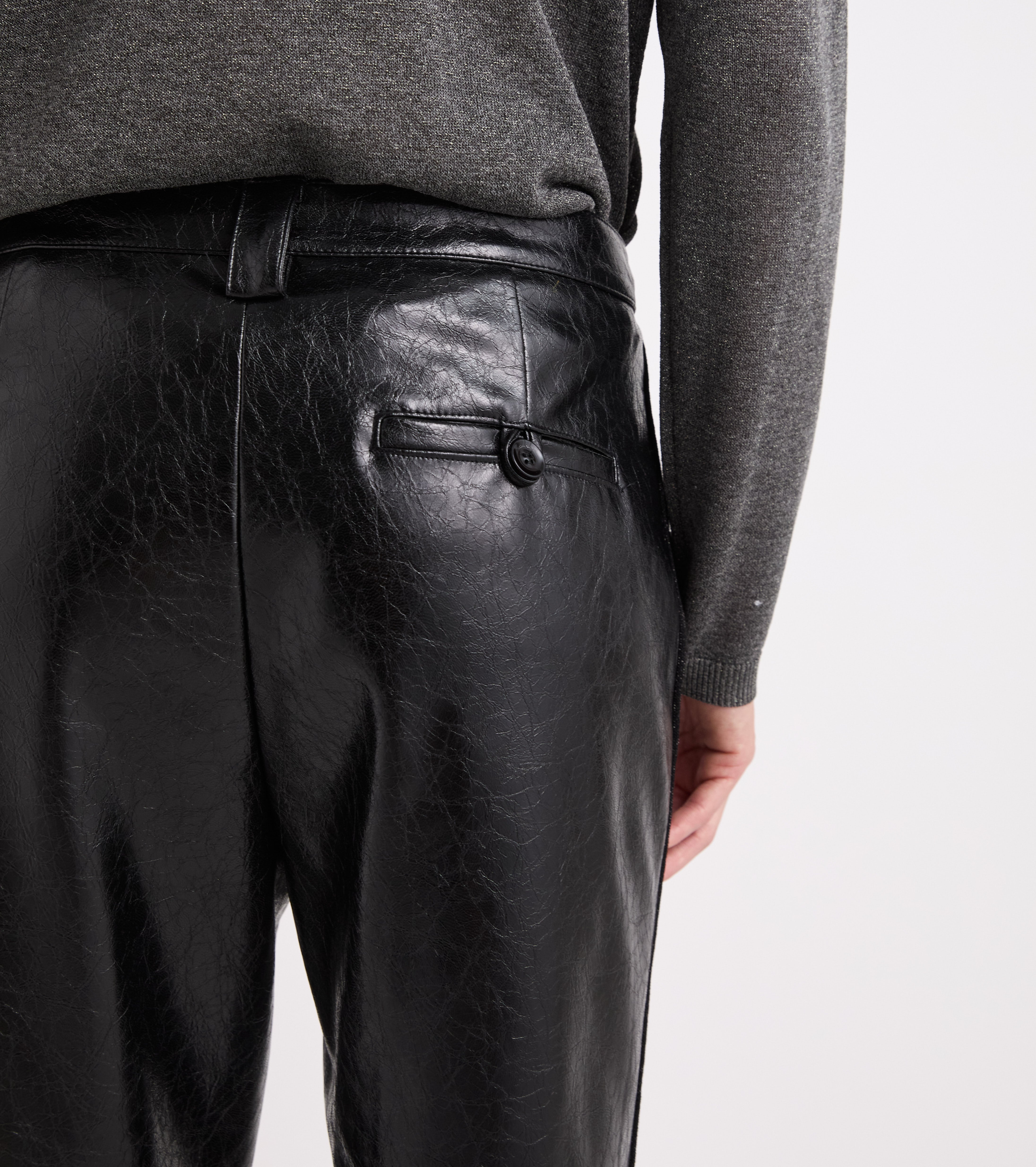 Pantalones cortos con efecto piel en negro diamante