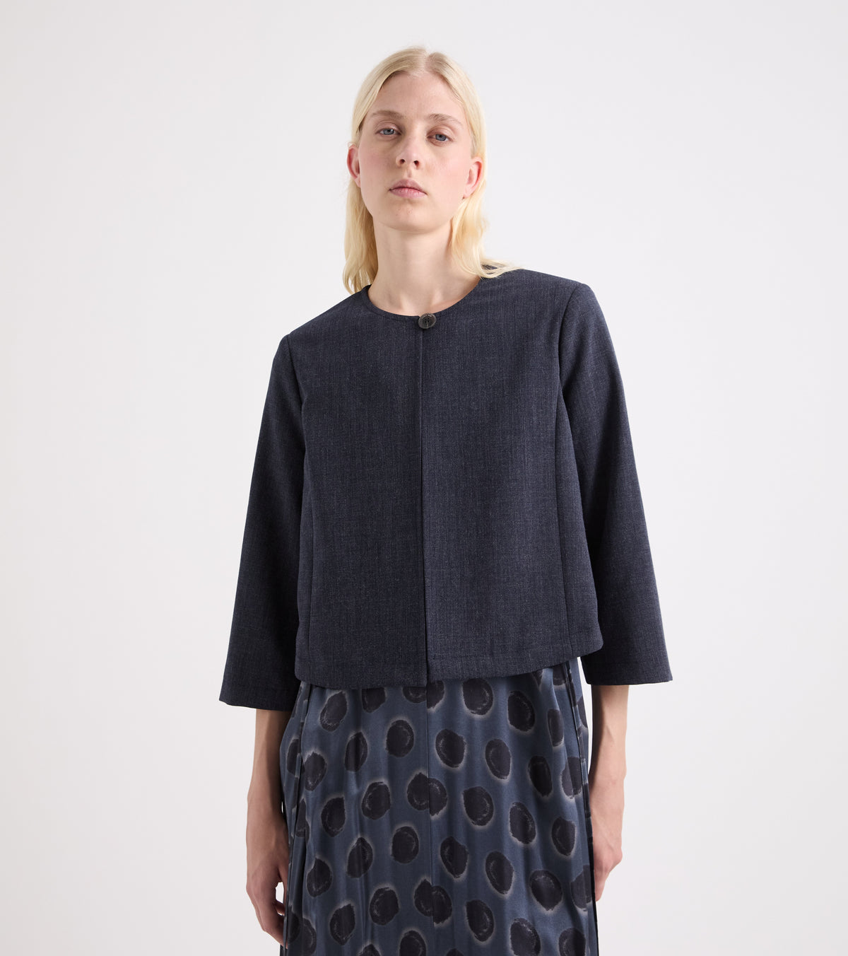 Giacca stretch con collo a giro grigiia