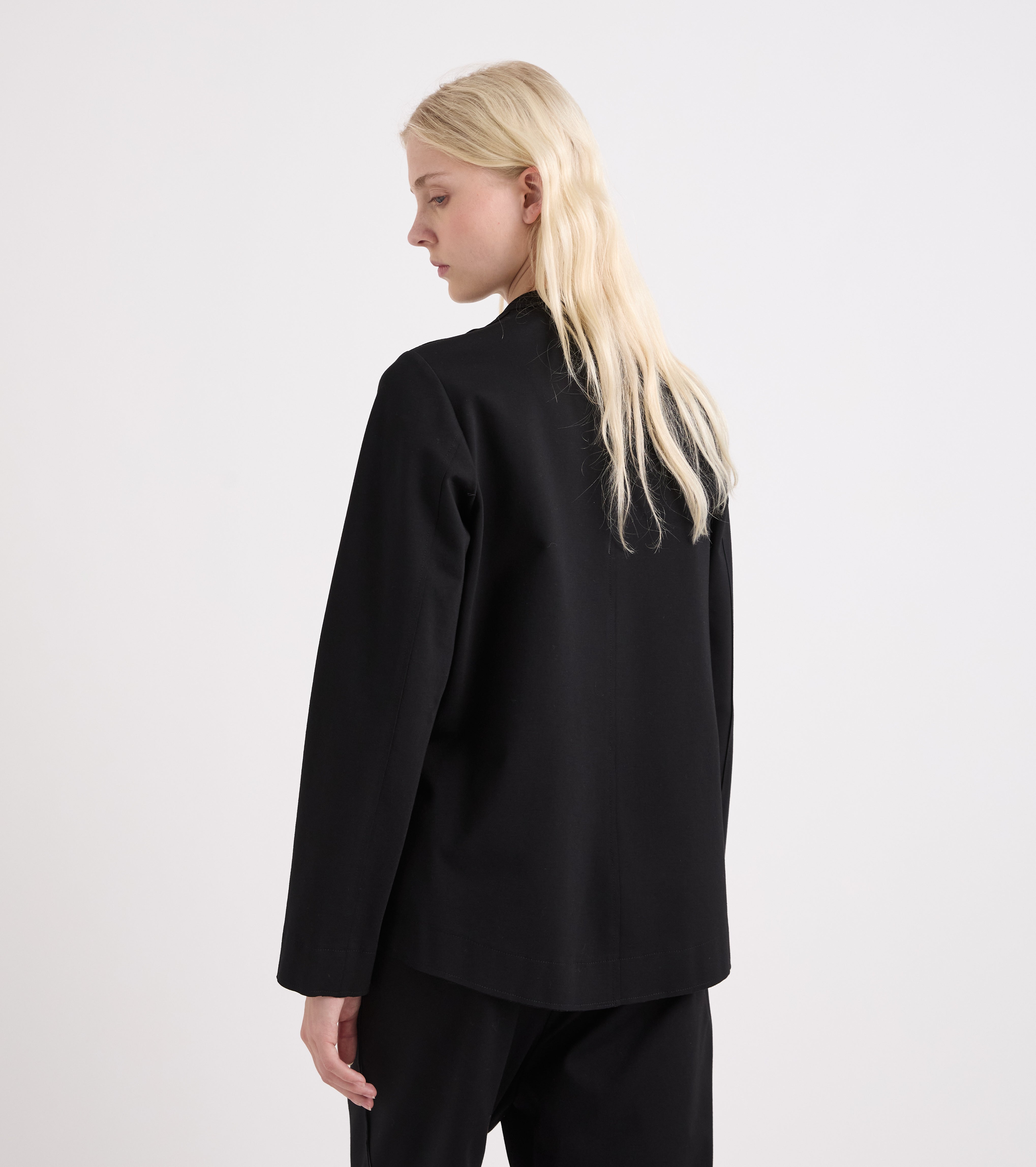 Chaqueta elástica con cremallera en negro diamante