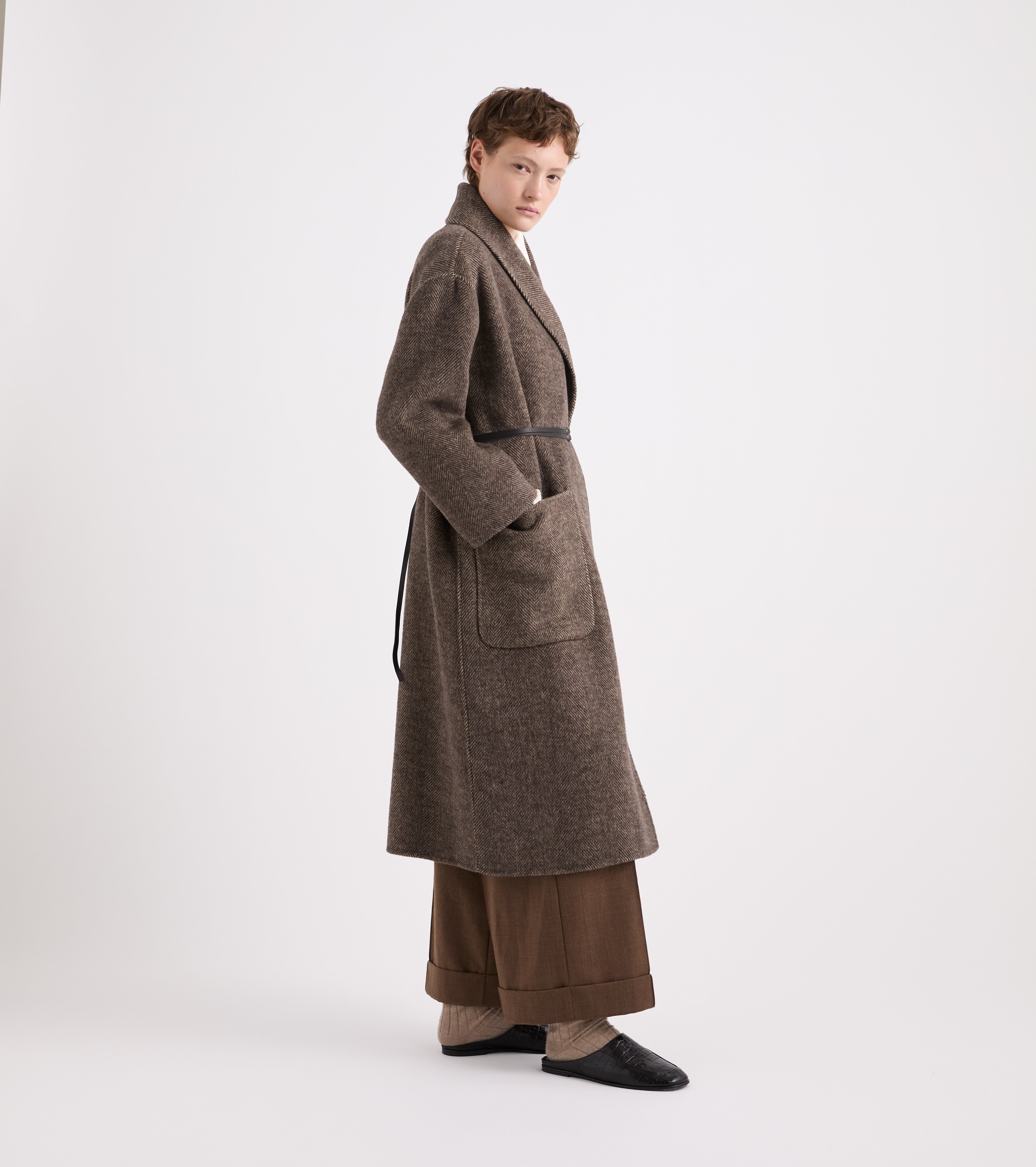 Cappotto in misto alpaca con cintura spinato marrone