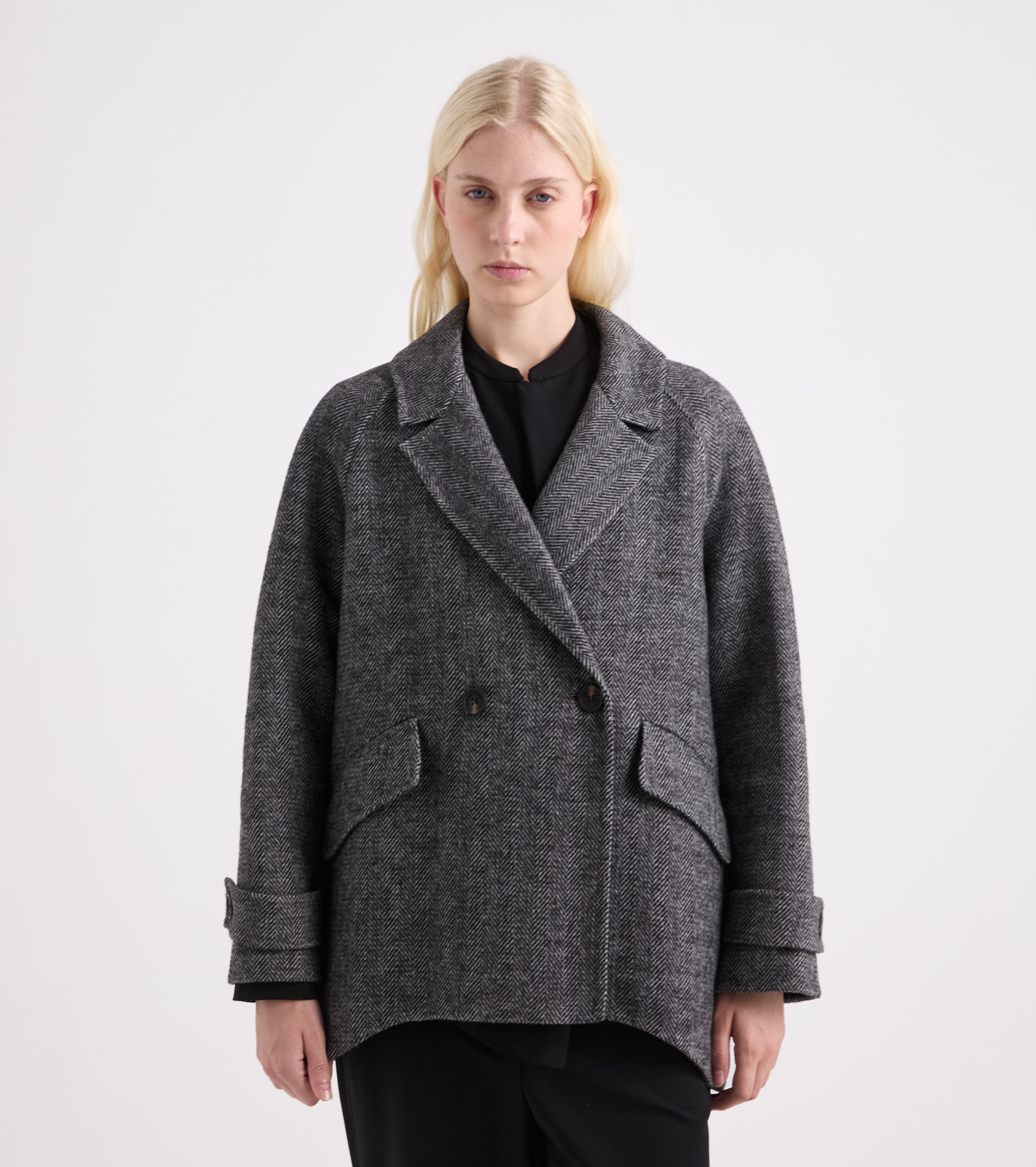 Cappotto con revers e bottoni spinato lavagna