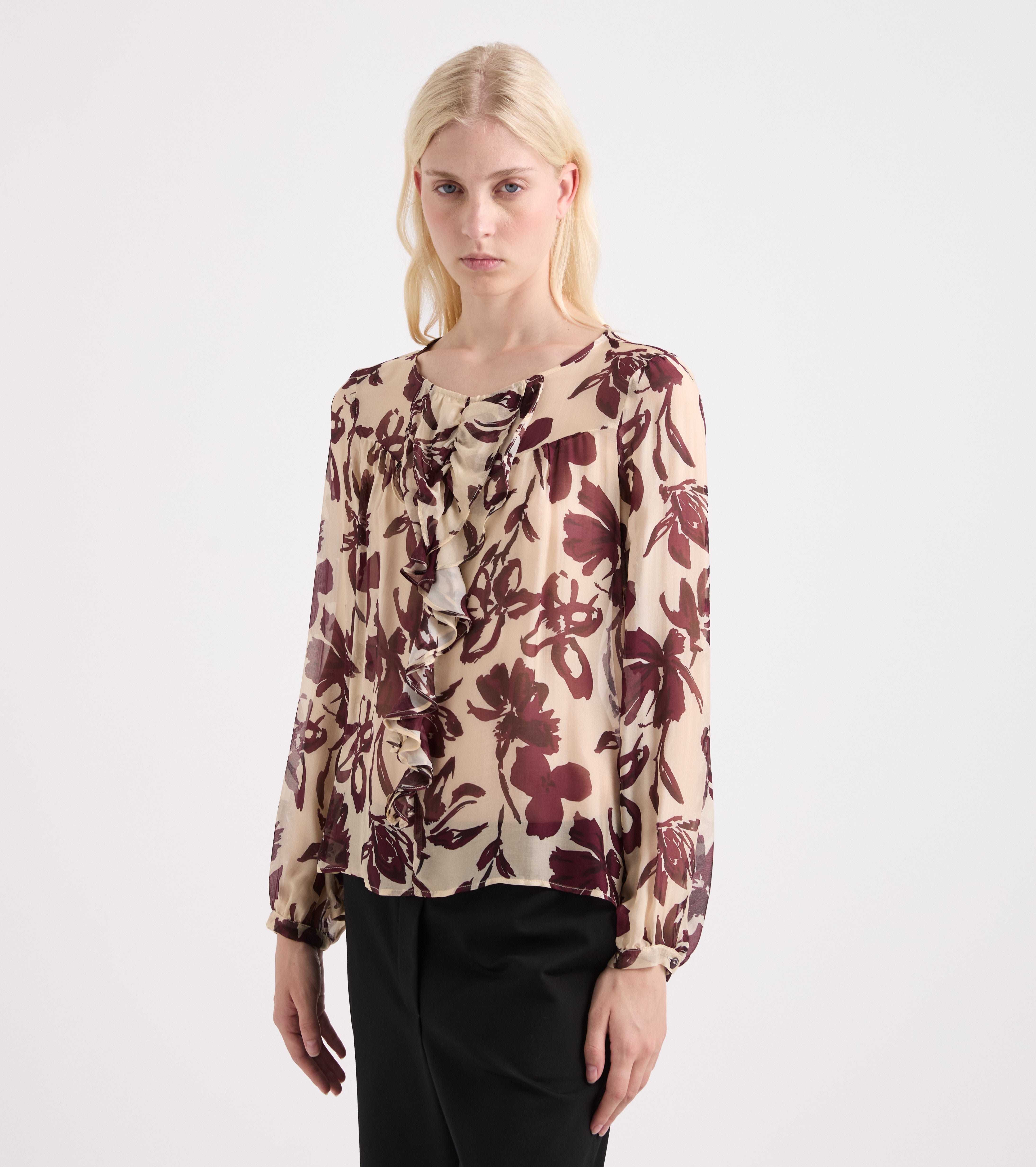 Blusa stampata con scollo rotondo