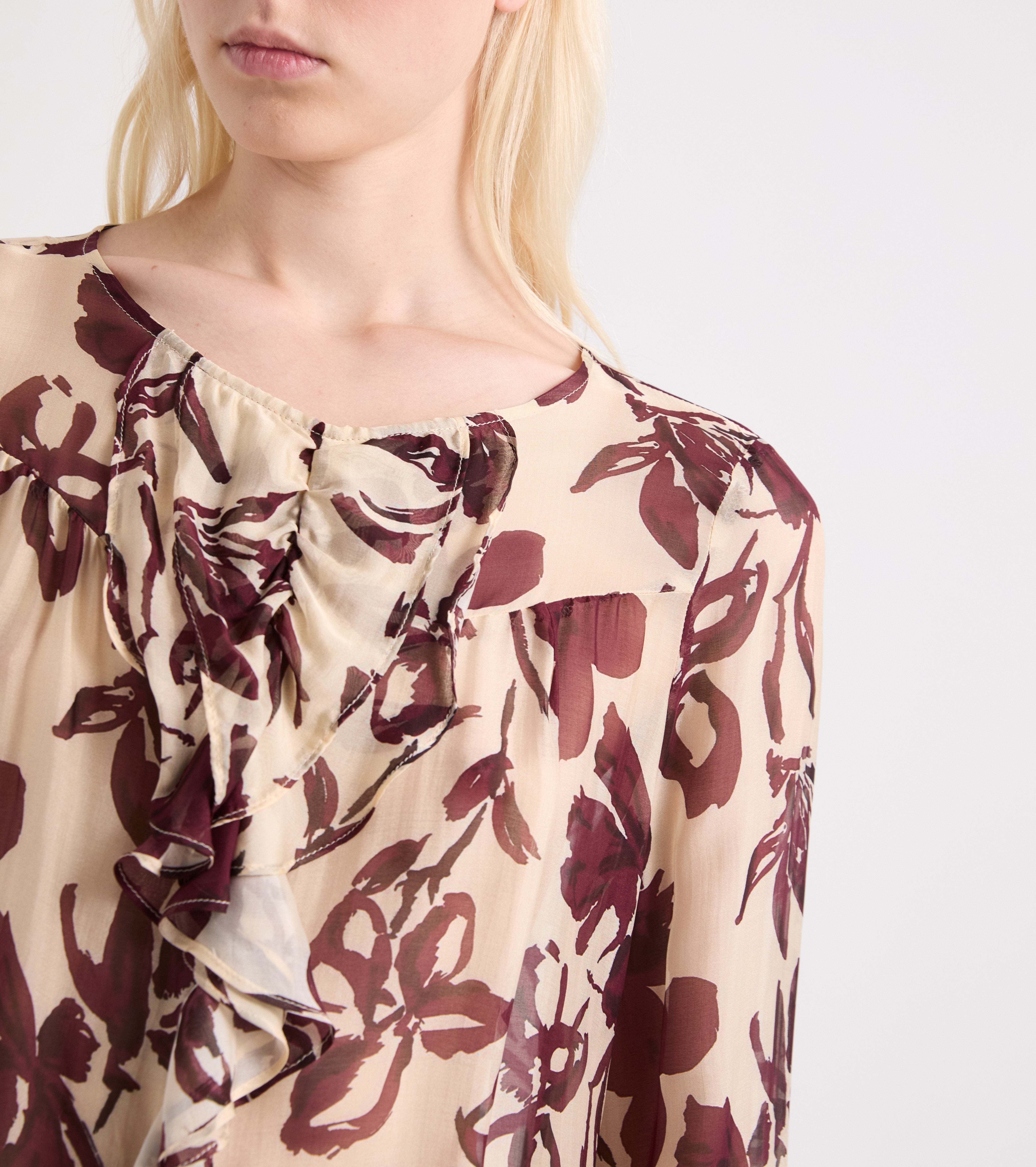 Blusa stampata con scollo rotondo