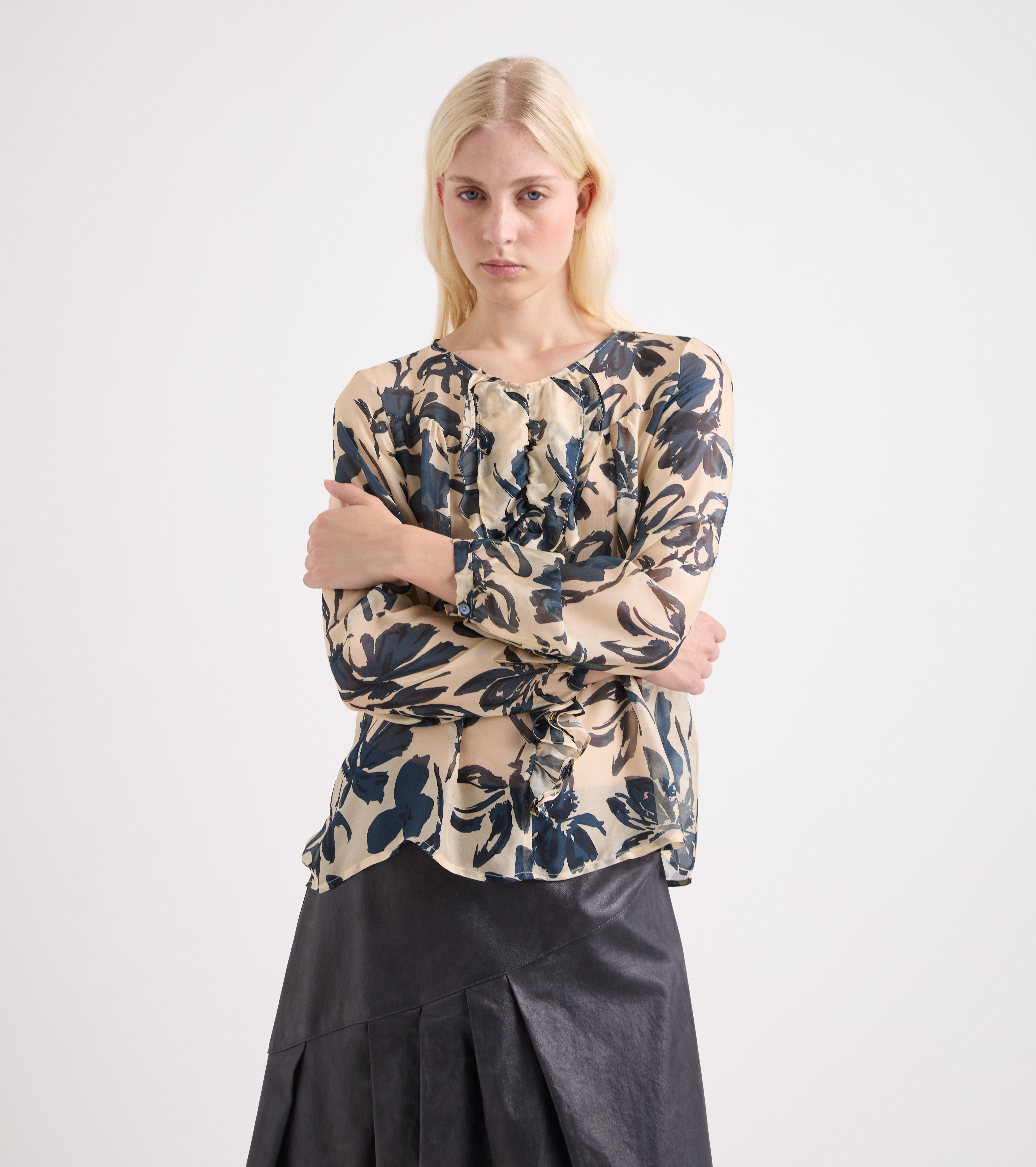 Blusa stampata con scollo rotondo