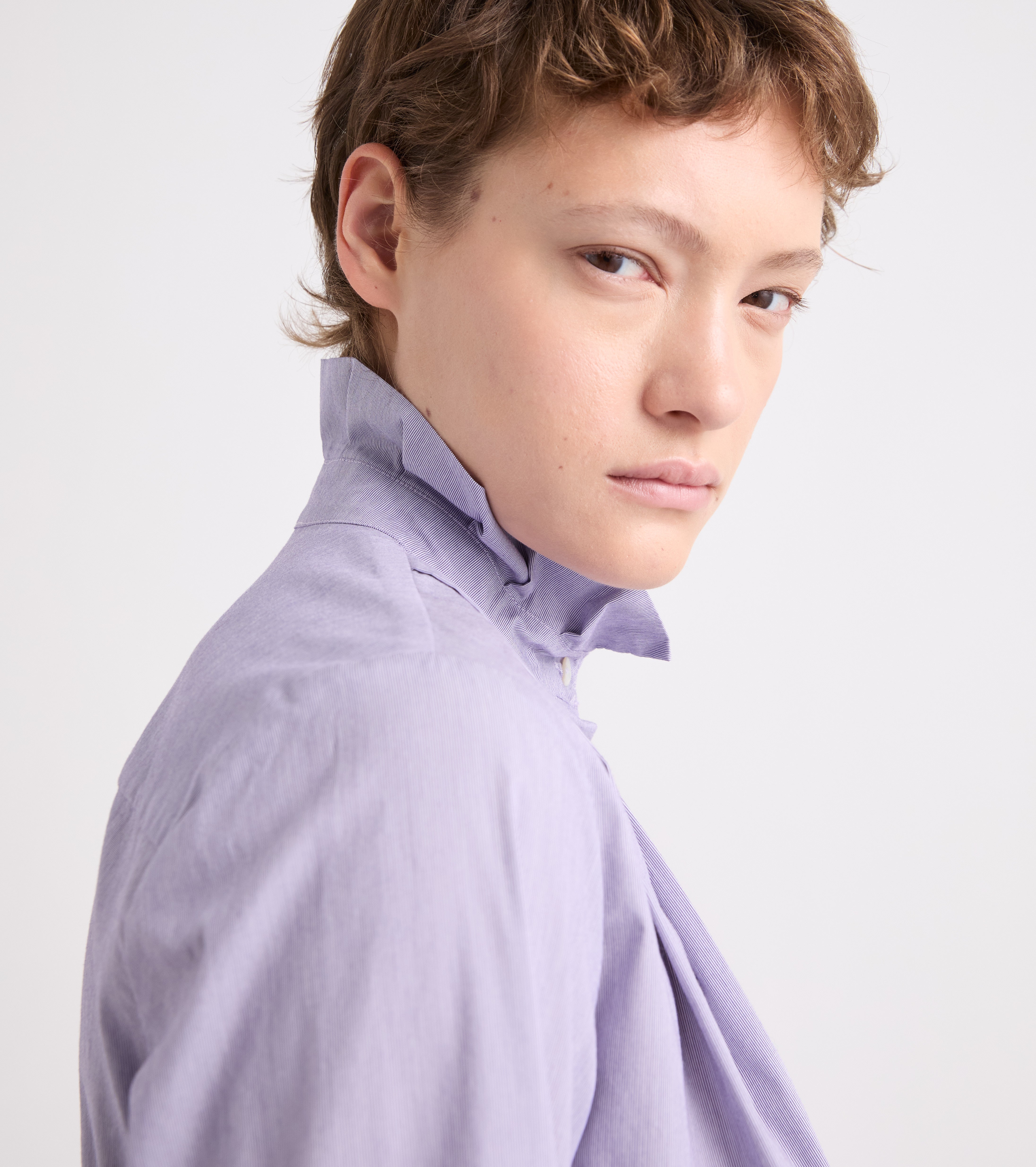 Camicia stretch con collo alto
