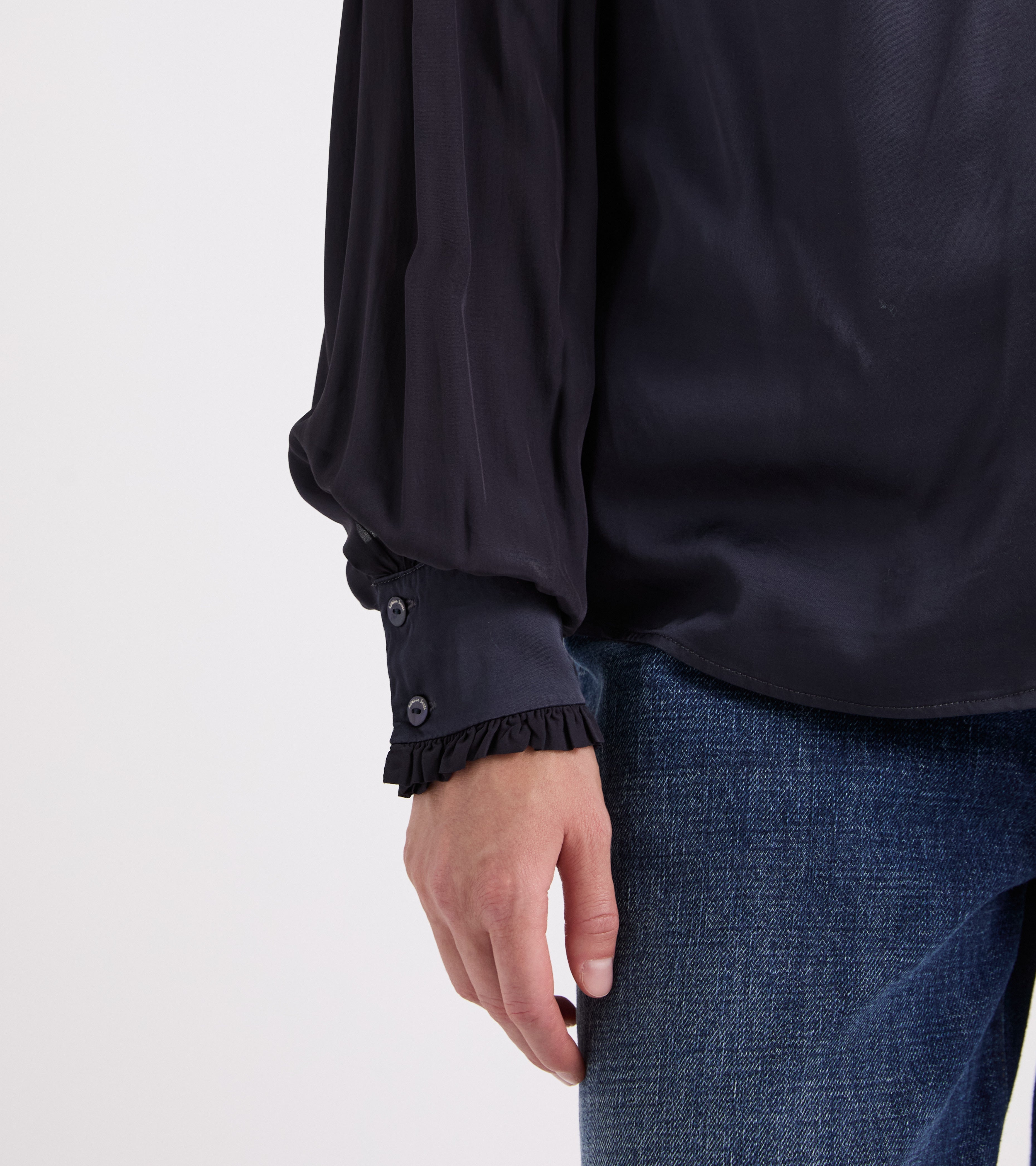 Blusa de viscosa con cordones de terciopelo azul