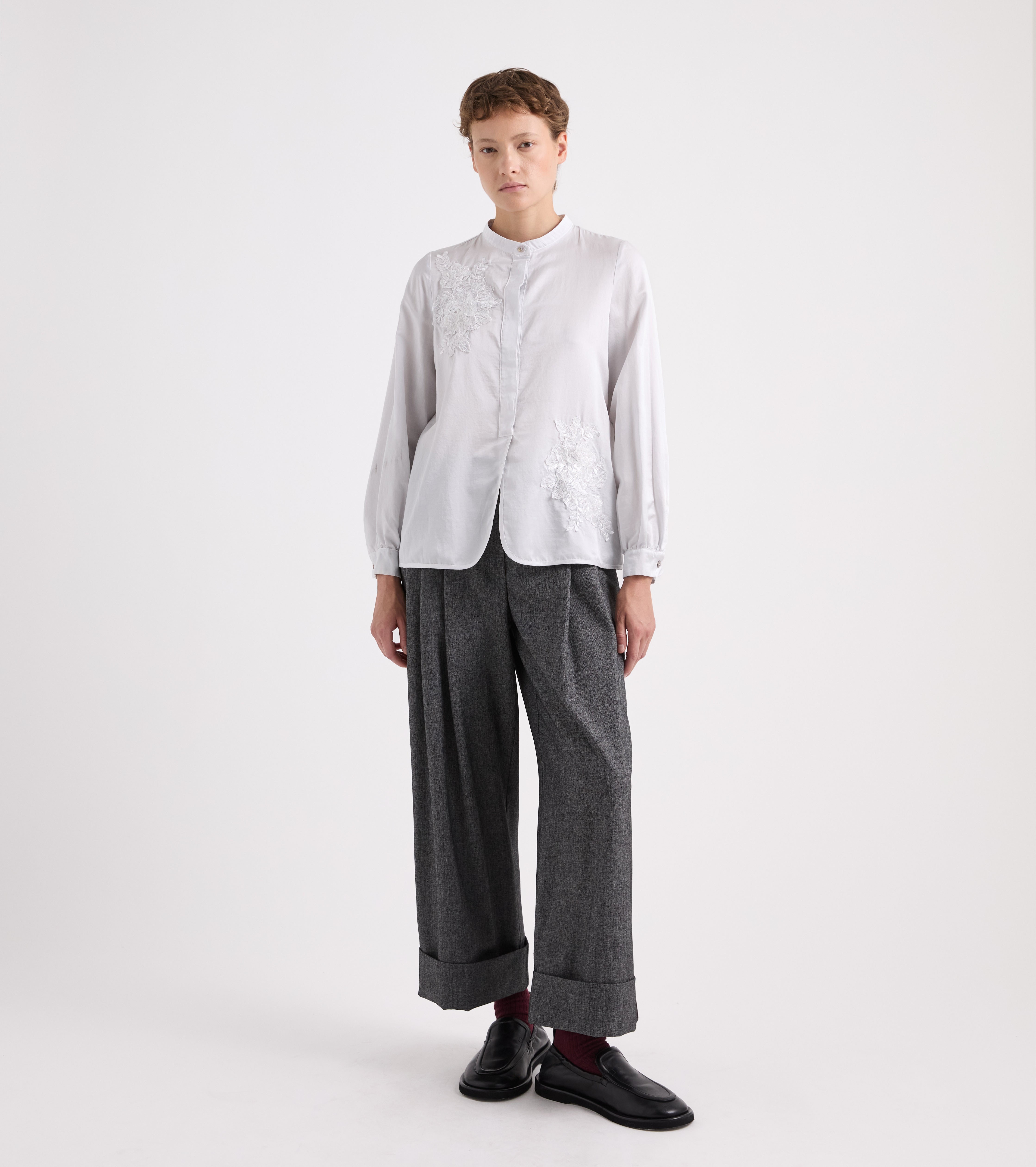 Camisa de mezcla de algodón con bordados de mármol