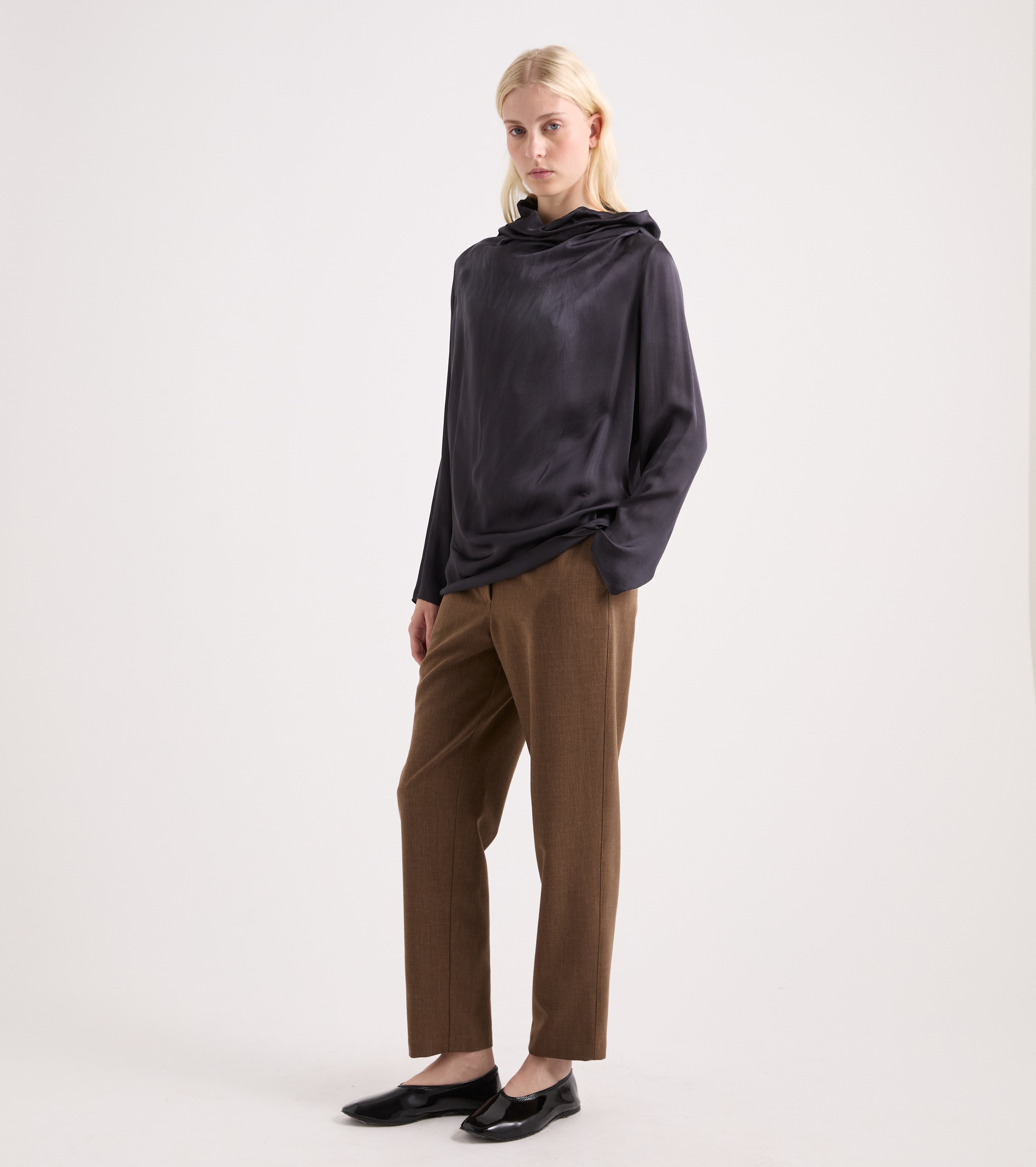 Blusa de viscosa con mangas largas color pizarra
