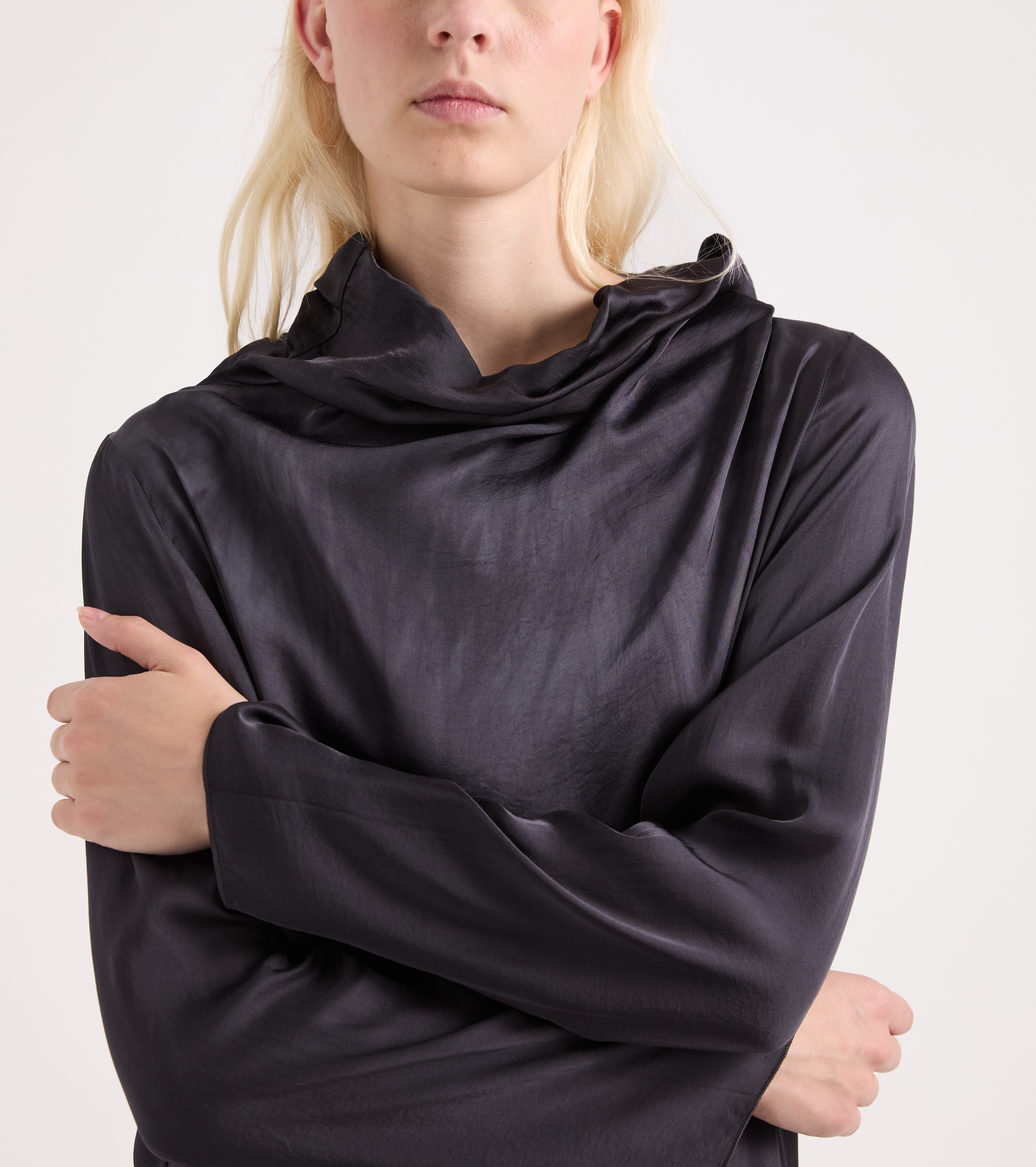 Blusa de viscosa con mangas largas color pizarra